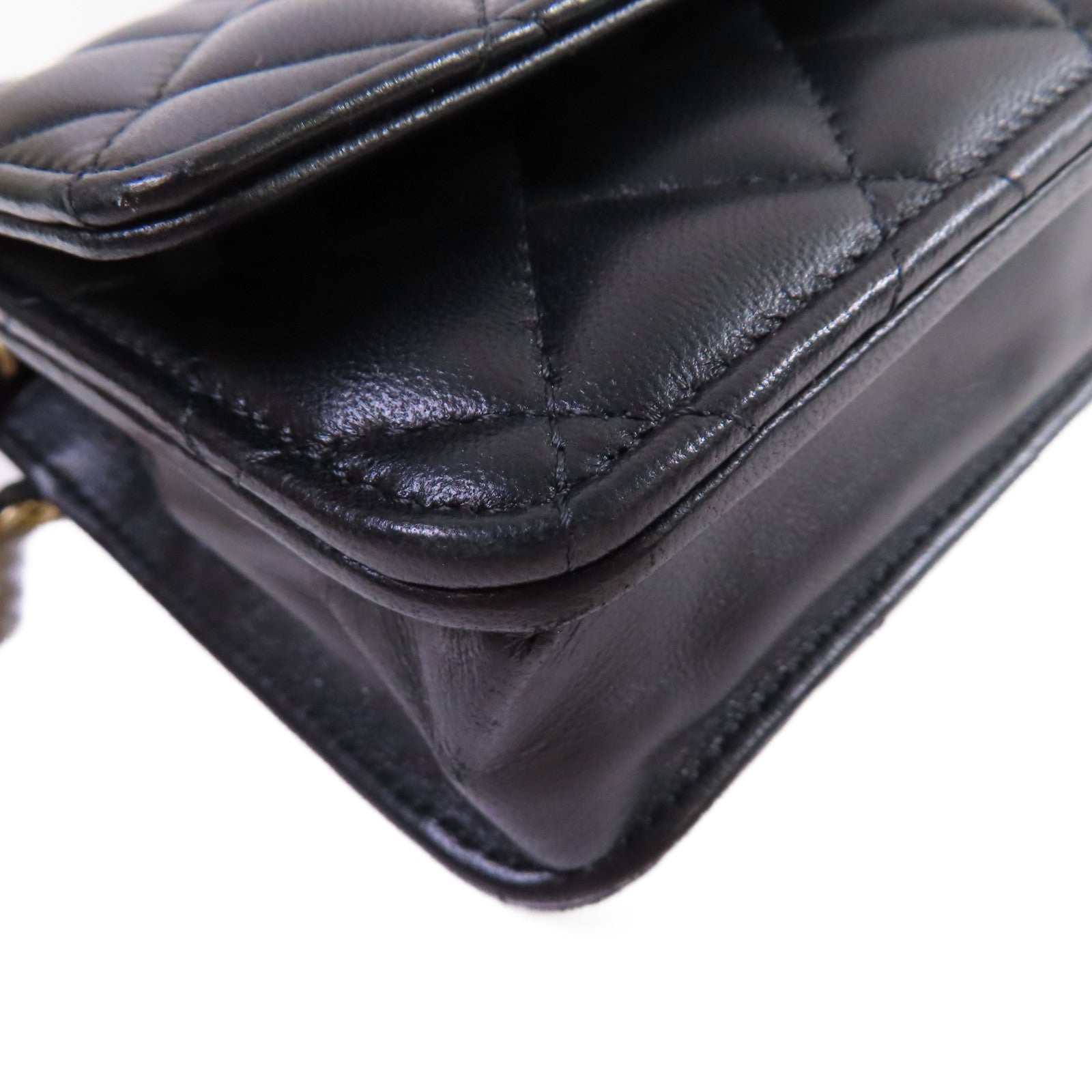 CHANEL 菱格羊皮皮革WOC Wallet On Chain Shoulder Bag金扣鏈帶肩背袋黑色