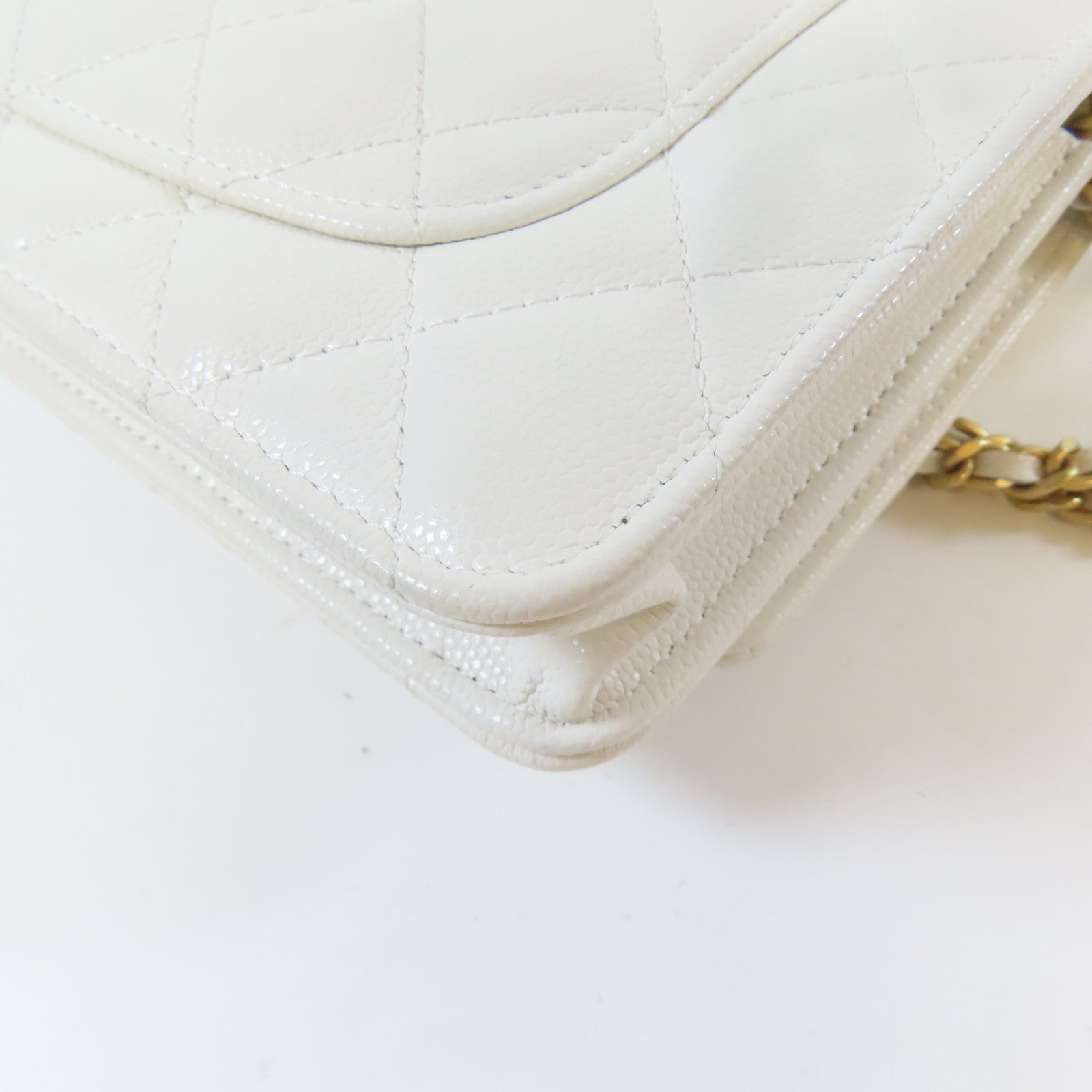 CHANEL 菱格Caviar皮革Gold Coin Chain WOC金扣鏈帶肩背袋白色