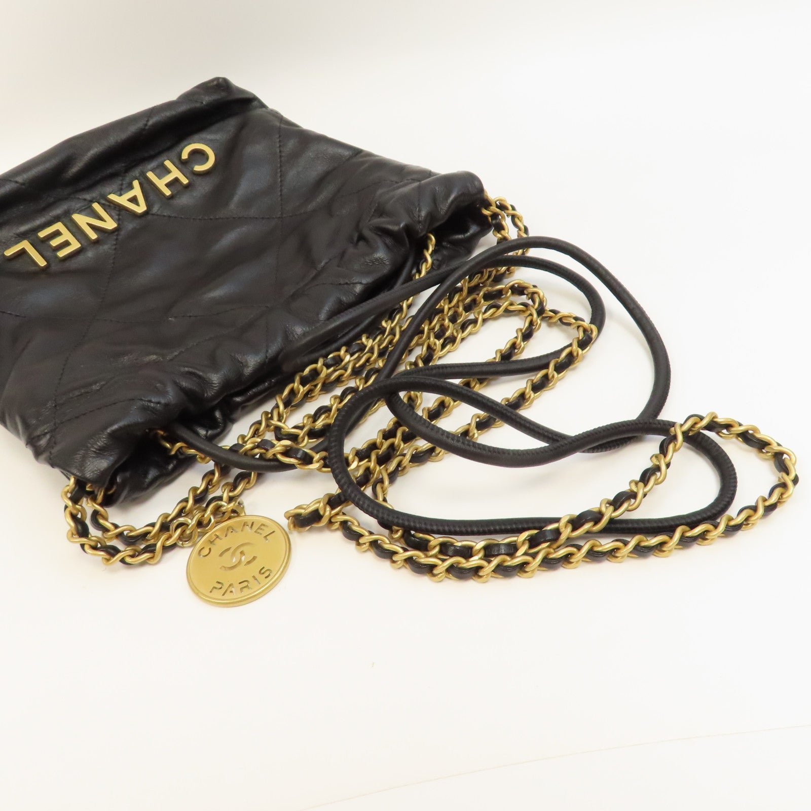 CHANEL 菱格牛皮皮革Chanel 22 Mini金扣肩背袋黑色