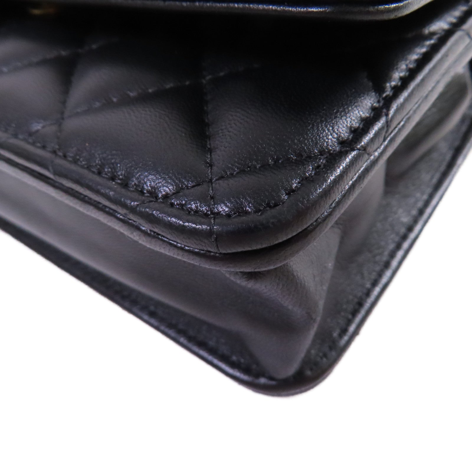 CHANEL 菱格羊皮皮革WOC Wallet On Chain Shoulder Bag金扣鏈帶肩背袋黑色