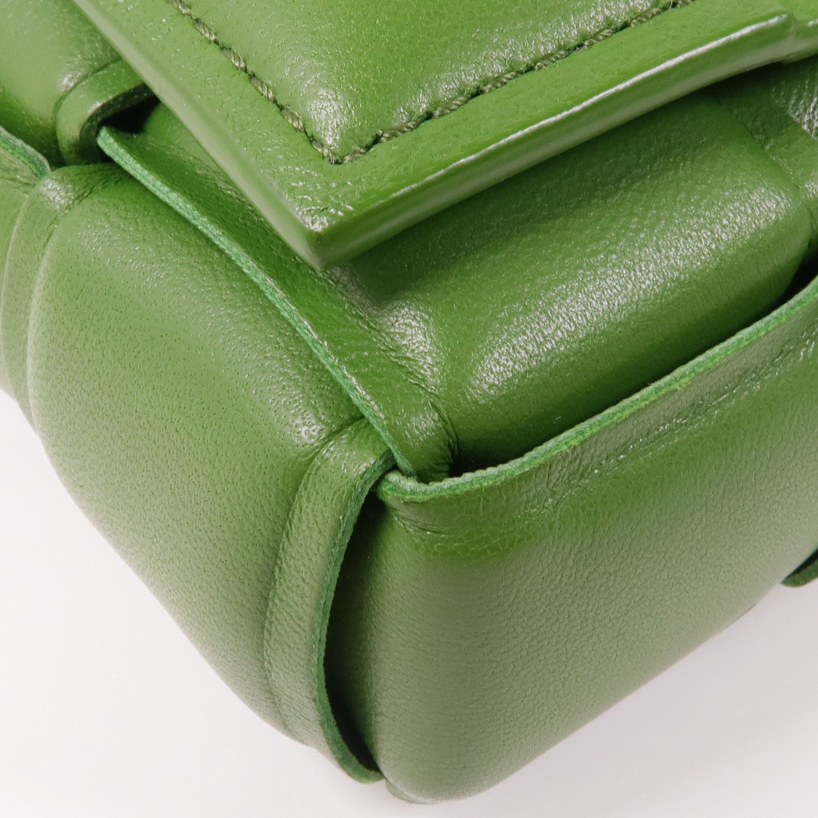 BOTTEGA VENETA 【激減優惠】羊皮皮革Padded Cassette Teen金扣肩背袋