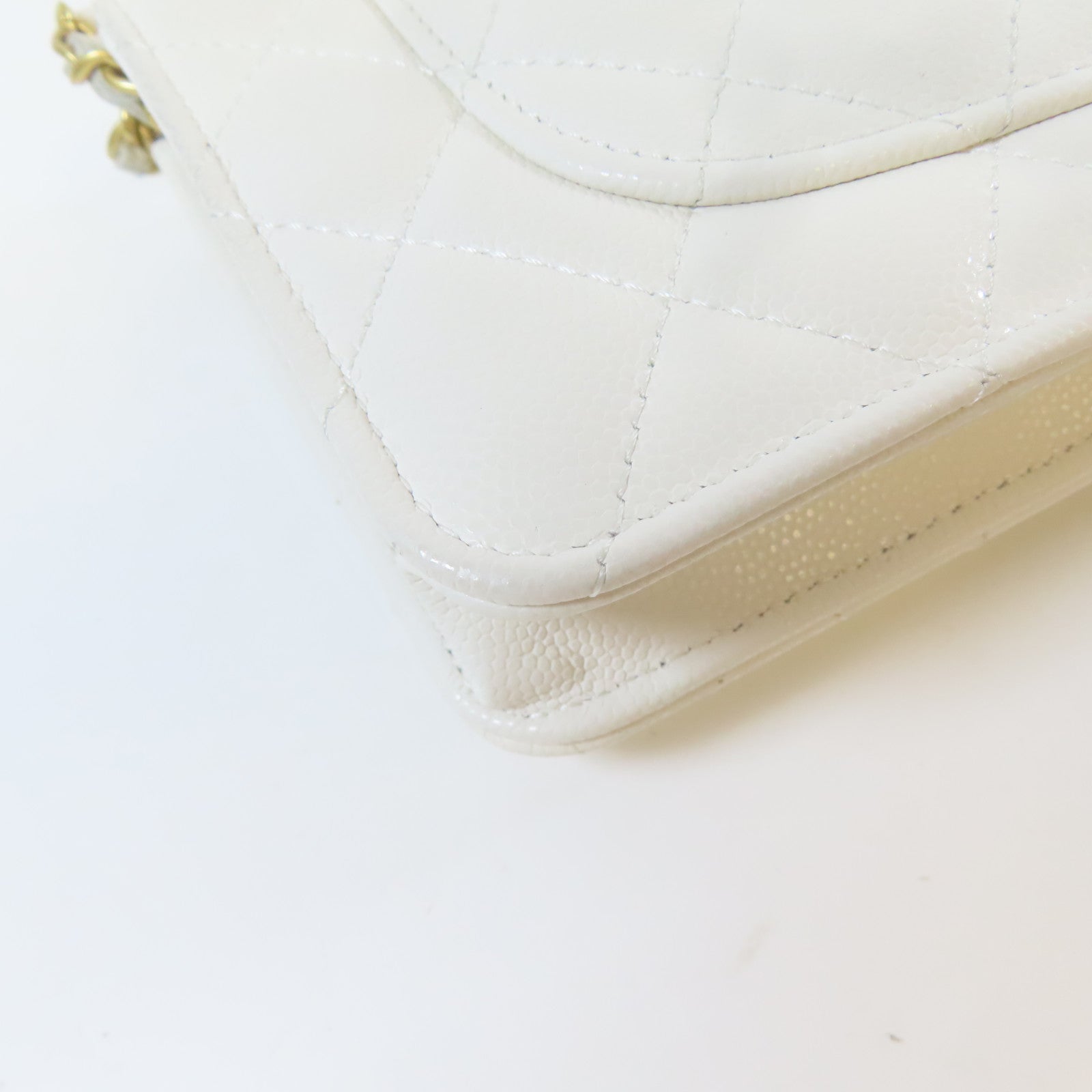 CHANEL 菱格Caviar皮革Gold Coin Chain WOC金扣鏈帶肩背袋白色