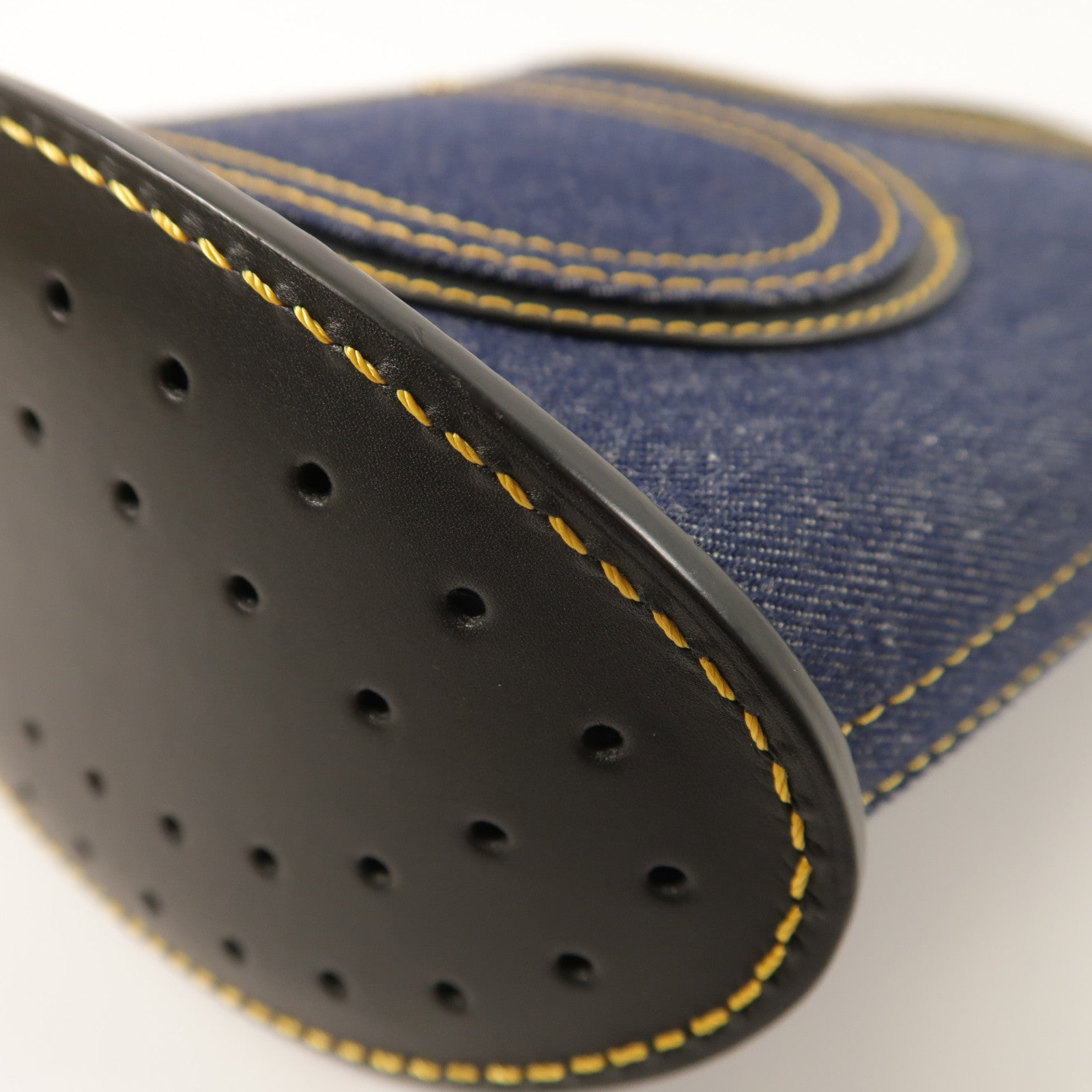 Delvaux 牛仔布/牛皮皮革Pin Mini Denim Bucket Bag金扣手挽袋