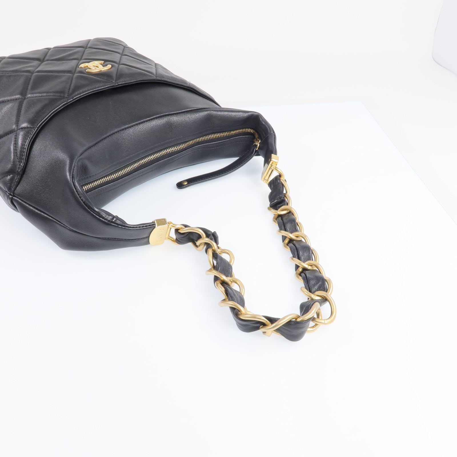 CHANEL 牛皮皮革Chain Shoulder Bag金扣鏈帶肩背袋