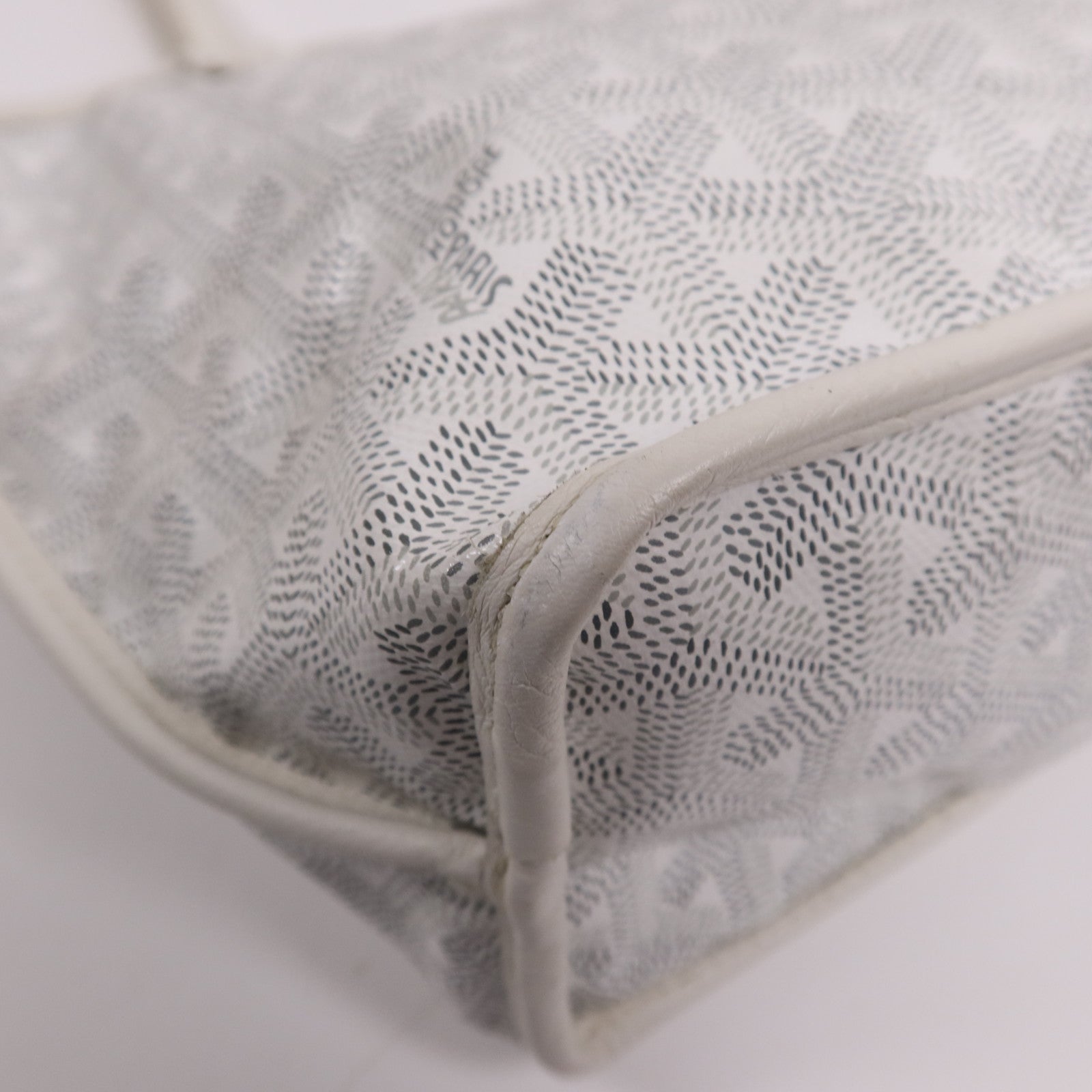 GOYARD 塗層帆布Anjou Mini Bag銀扣肩背袋