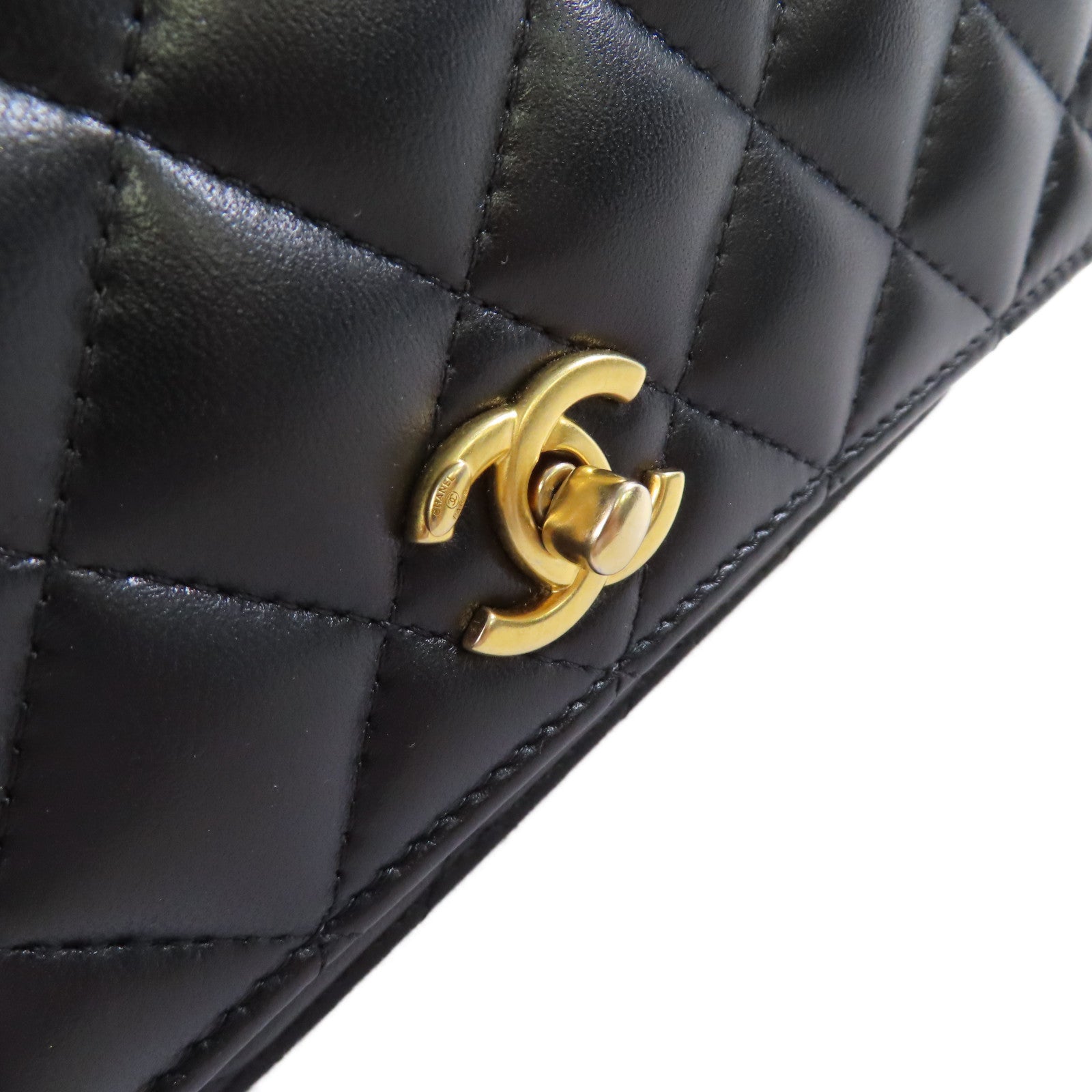 CHANEL 菱格羊皮皮革WOC Wallet On Chain Shoulder Bag金扣鏈帶肩背袋黑色