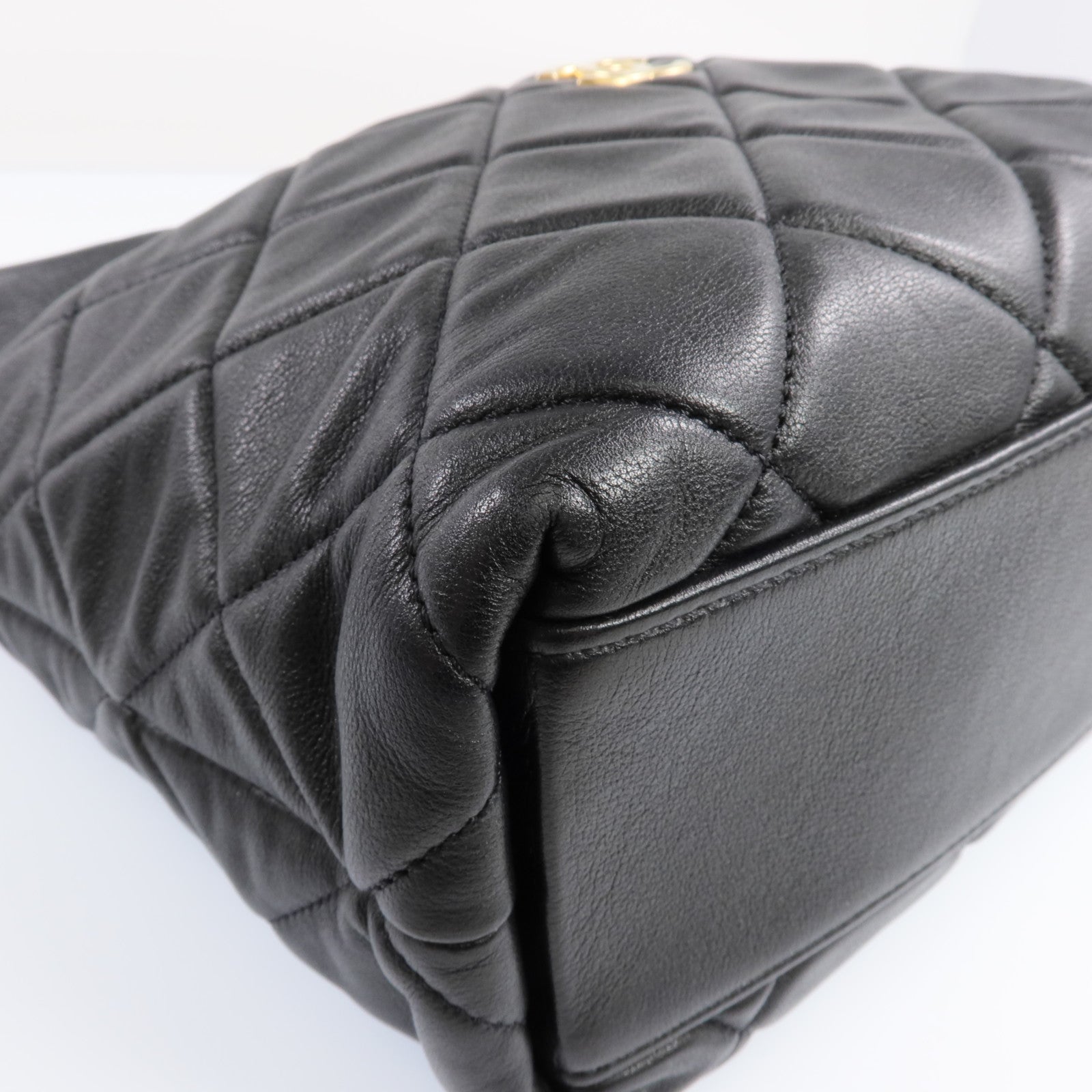 CHANEL 牛皮皮革Chain Shoulder Bag金扣鏈帶肩背袋