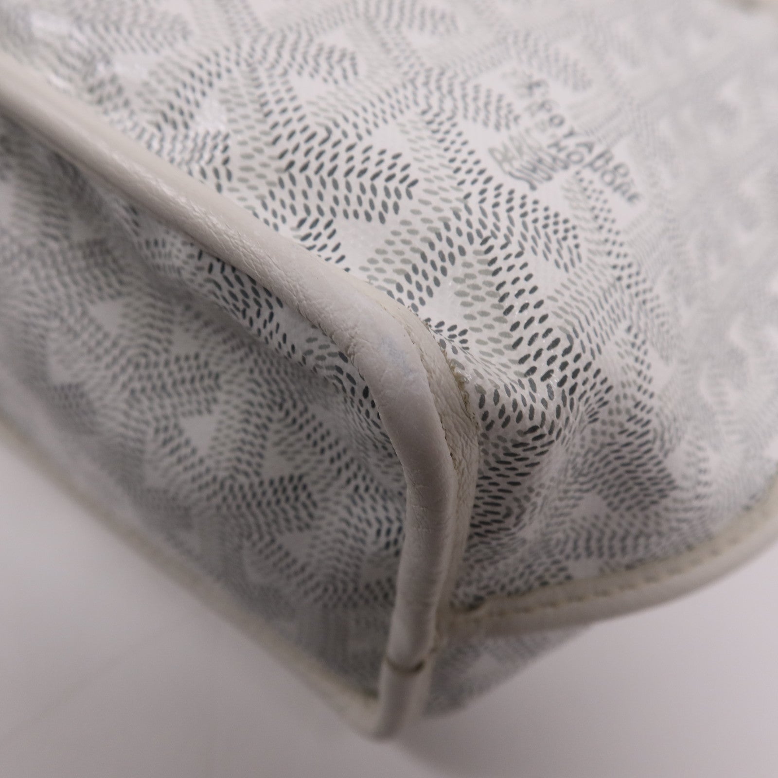 GOYARD 塗層帆布Anjou Mini Bag銀扣肩背袋