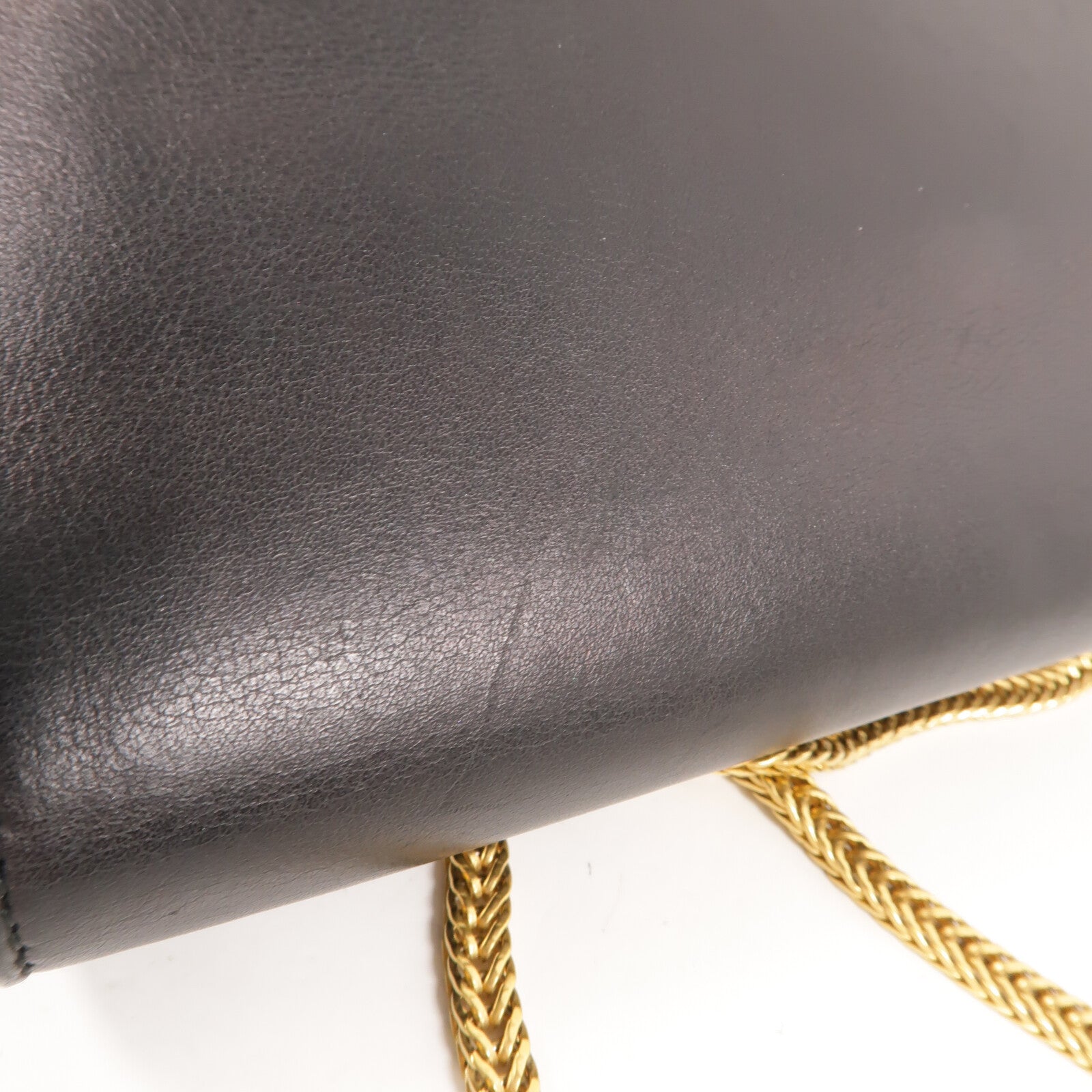 YVES SAINT LAURENT 牛皮皮革Chain Bag鏈帶肩背袋