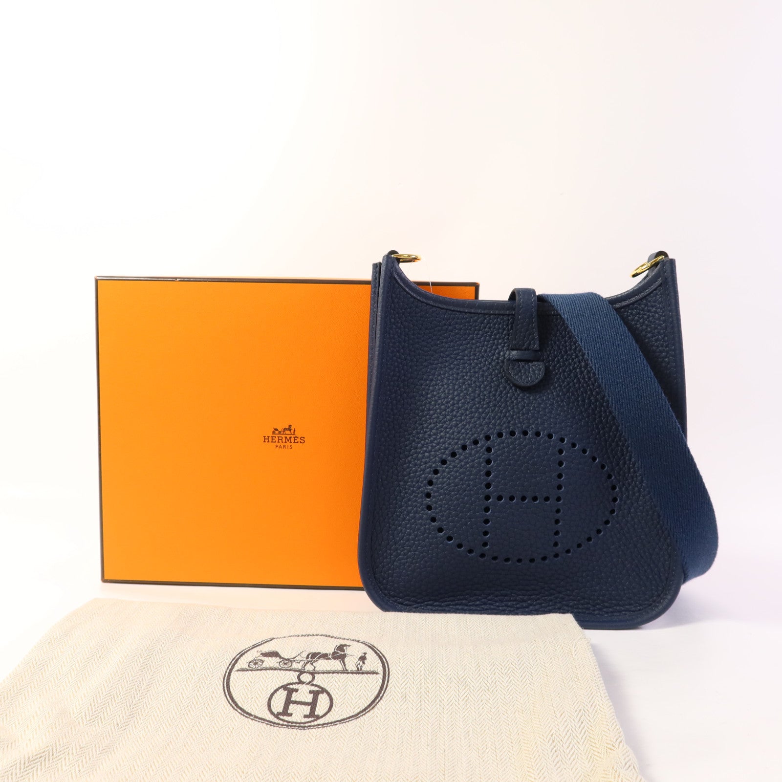 HERMES Clemence皮革Evelyne TPM金扣肩背袋Bleu de Prusse