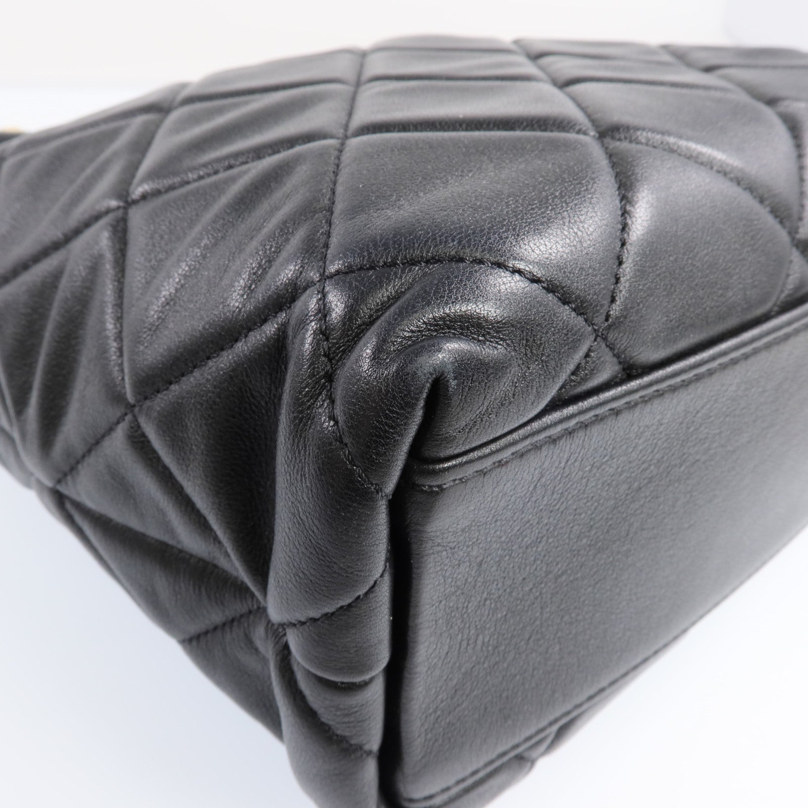 CHANEL 牛皮皮革Chain Shoulder Bag金扣鏈帶肩背袋