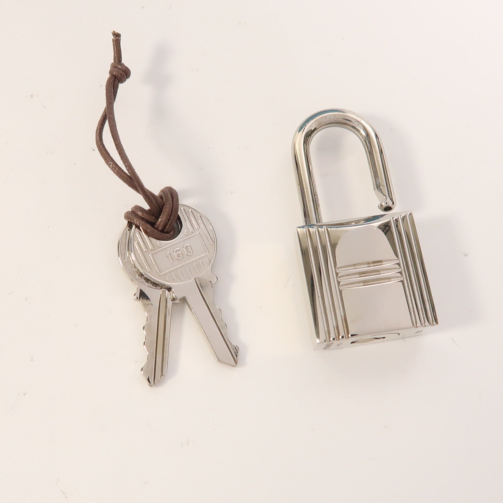 HERMES Epsom皮革Picotin MM銀扣手挽袋Bleu Du Nord