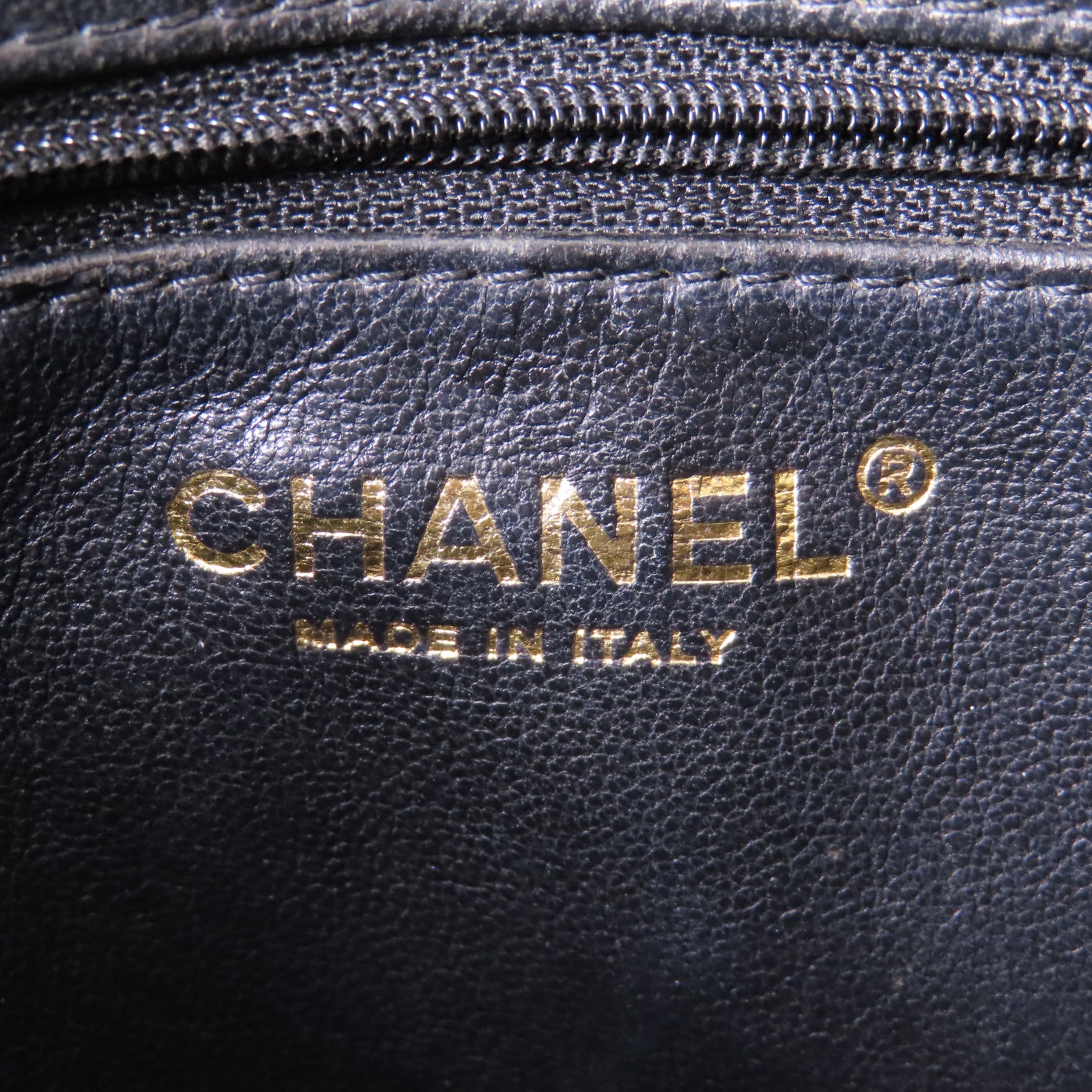 CHANEL 牛皮皮革Medallion Tote Bag金扣手挽袋
