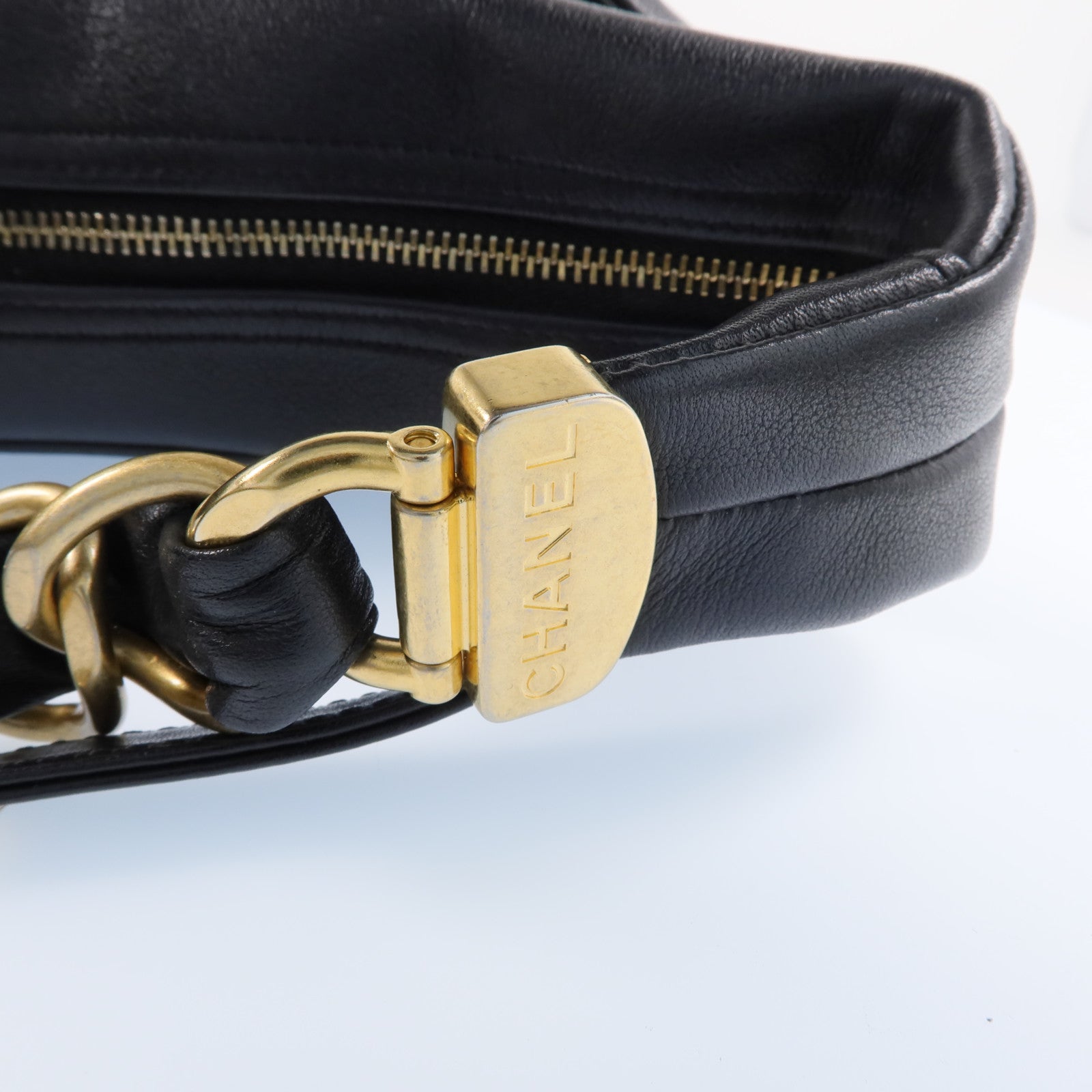 CHANEL 牛皮皮革Chain Shoulder Bag金扣鏈帶肩背袋