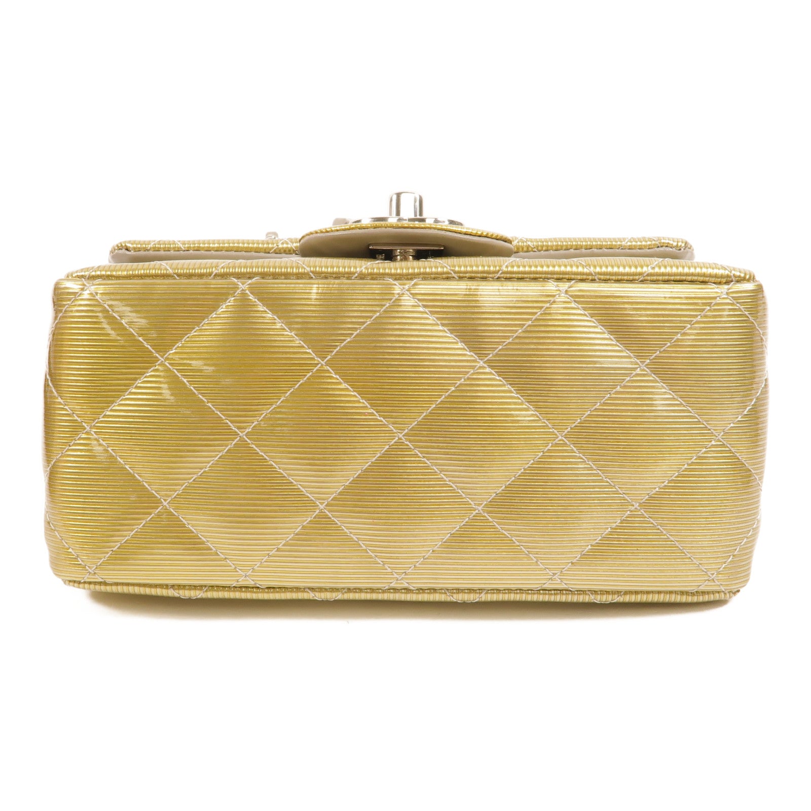 CHANEL 漆皮皮革Mini Classic 17鏈帶肩背袋
