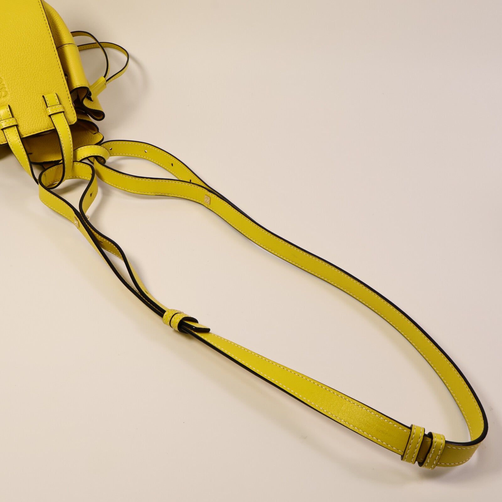 LOEWE 牛皮皮革Hammock Mini手挽肩背兩用袋