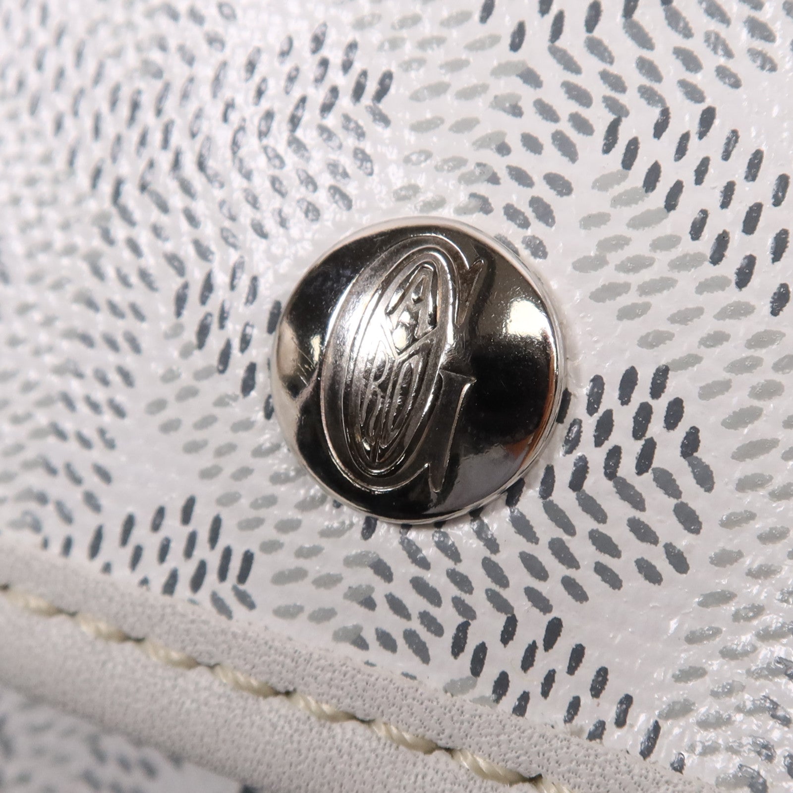 GOYARD 塗層帆布Anjou Mini Bag銀扣肩背袋