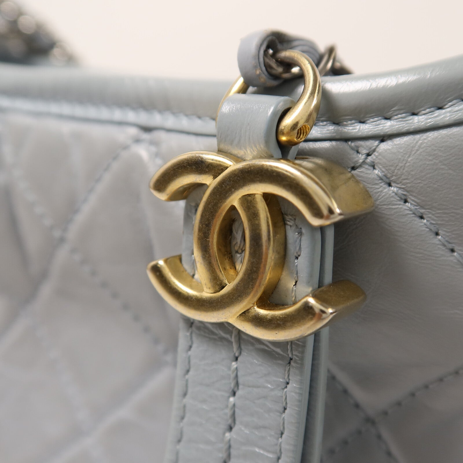 CHANEL 牛皮皮革Gabrielle Small鏈帶肩背袋