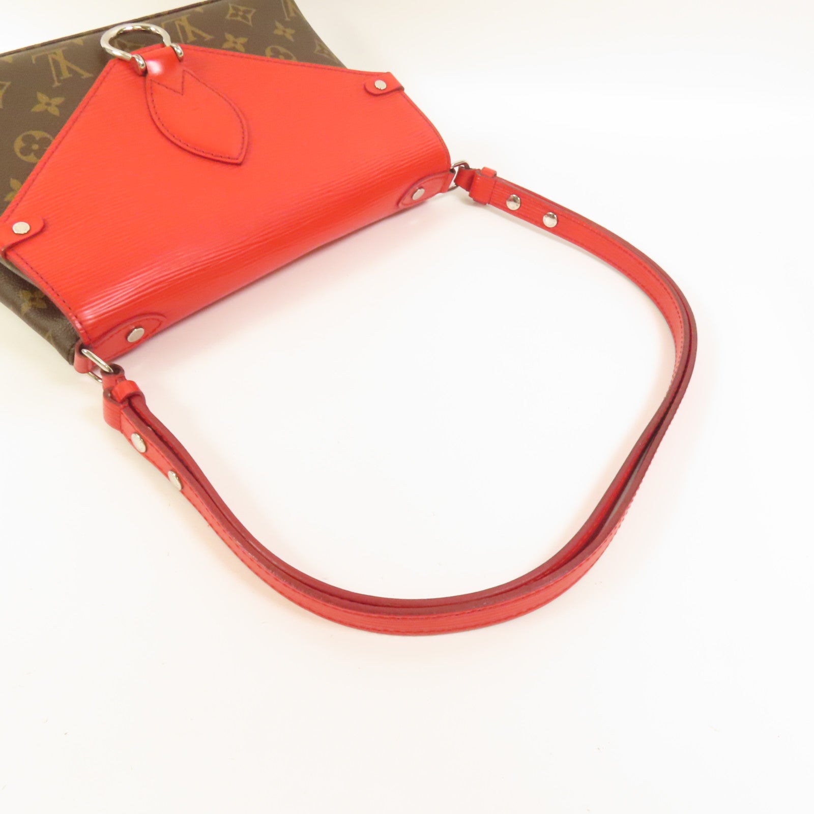 LOUIS VUITTON 【激減優惠】Monogram/Epi Saint Michel銀扣肩背袋
