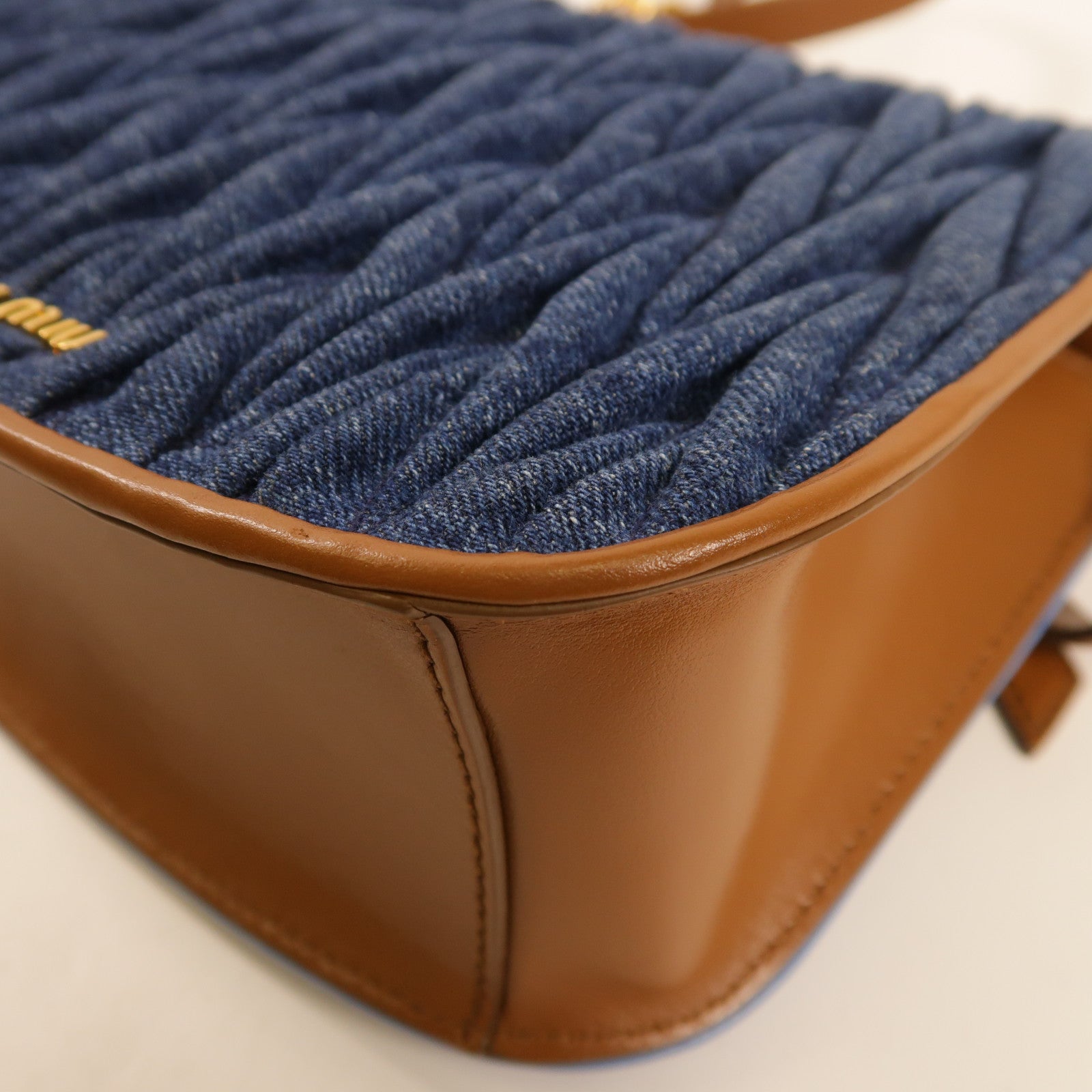 Miu Miu 牛仔布Shoulder Bag金扣肩背袋藍色/啡色