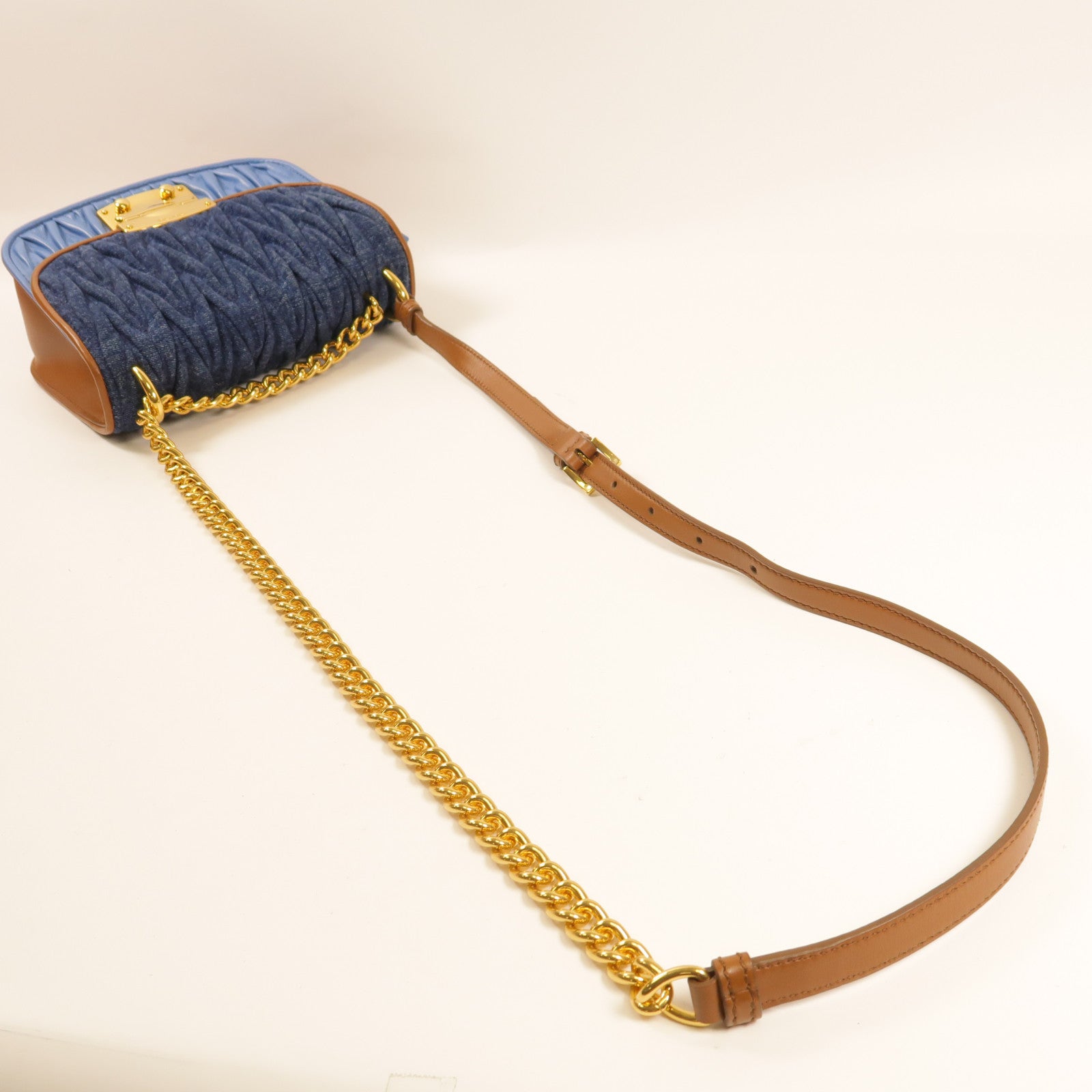 Miu Miu 牛仔布Shoulder Bag金扣肩背袋藍色/啡色