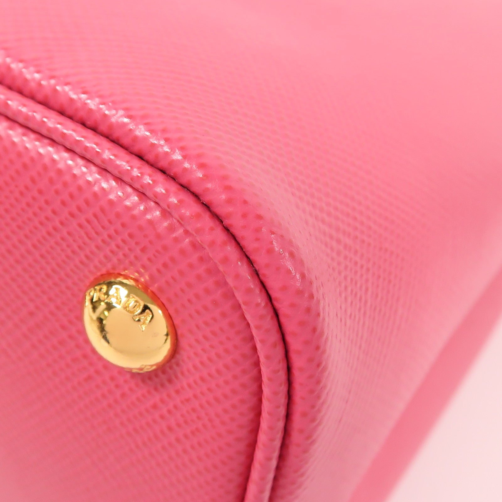 PRADA 牛皮皮革Shoulder Bag金扣手挽袋