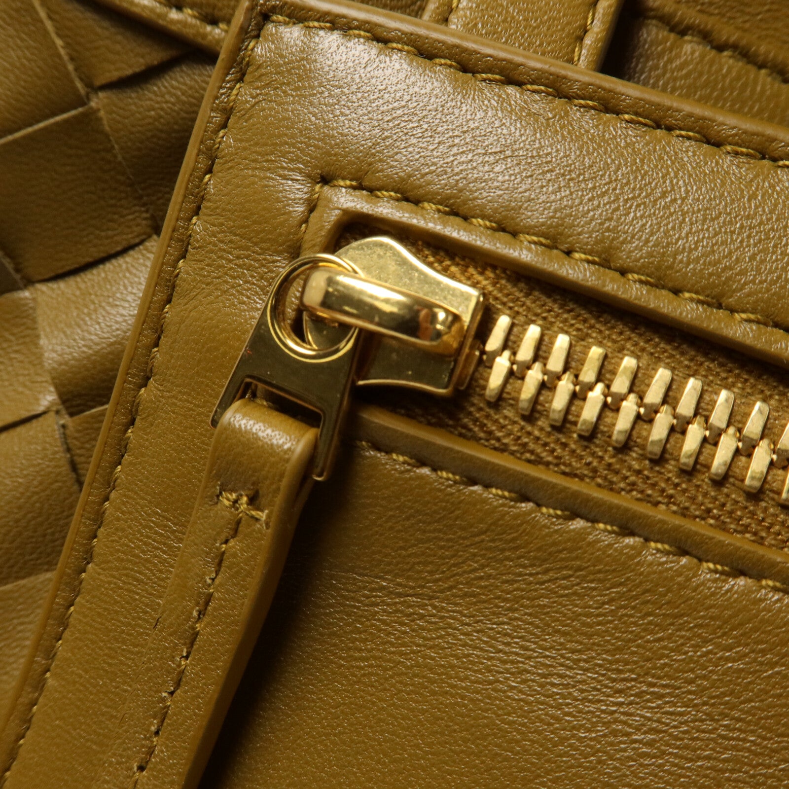 BOTTEGA VENETA 牛皮皮革Small Flip Flap手挽袋