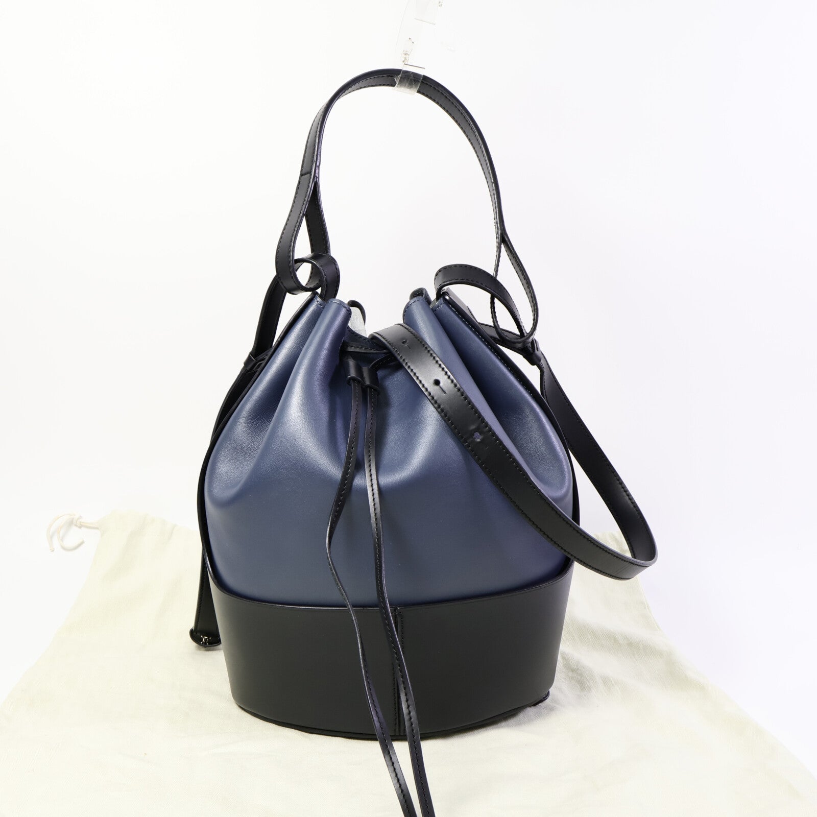 LOEWE 牛皮皮革Balloon Medium手挽肩背兩用袋