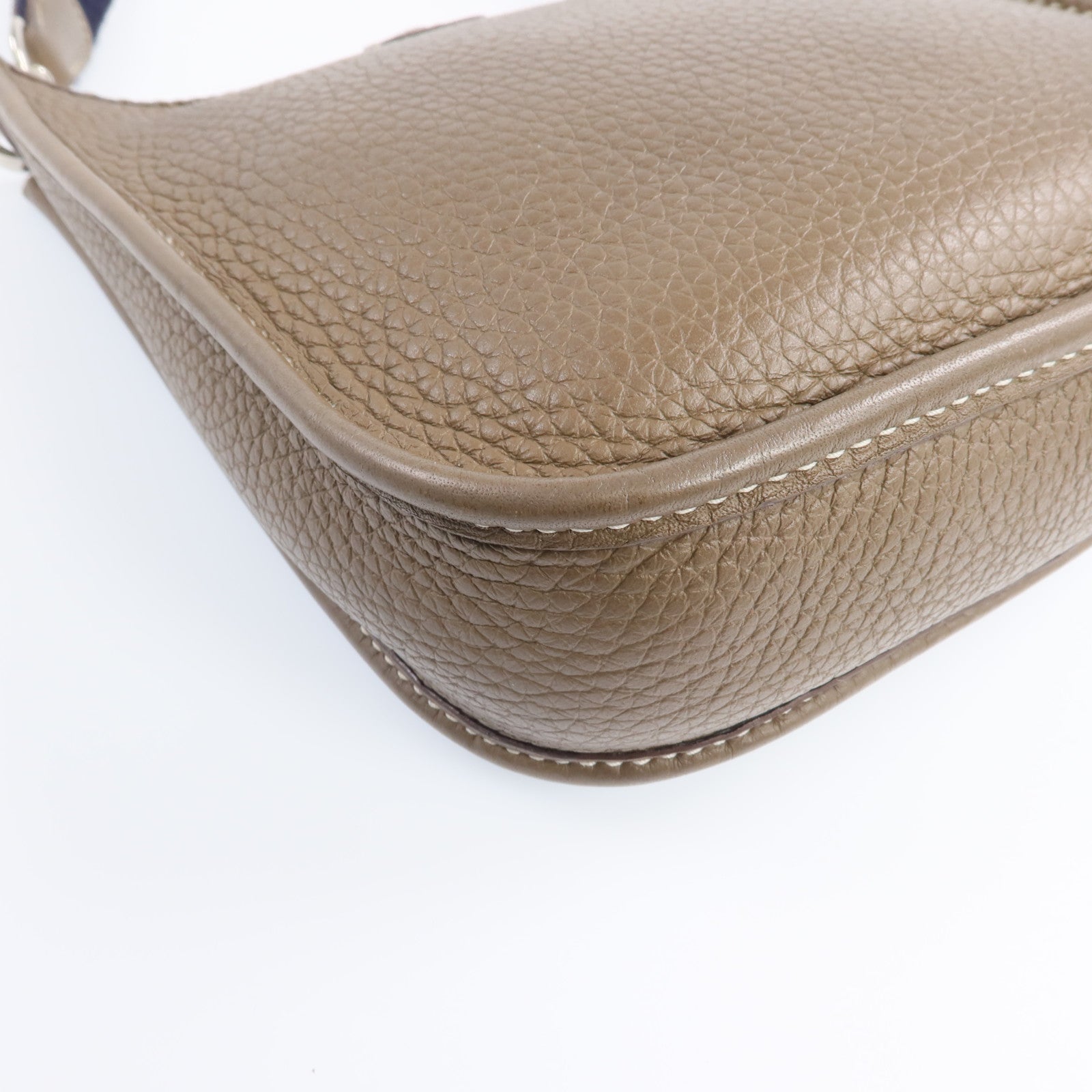 HERMES 【激減優惠】Clemence皮革Evelyne TPM銀扣肩背袋Etoupe
