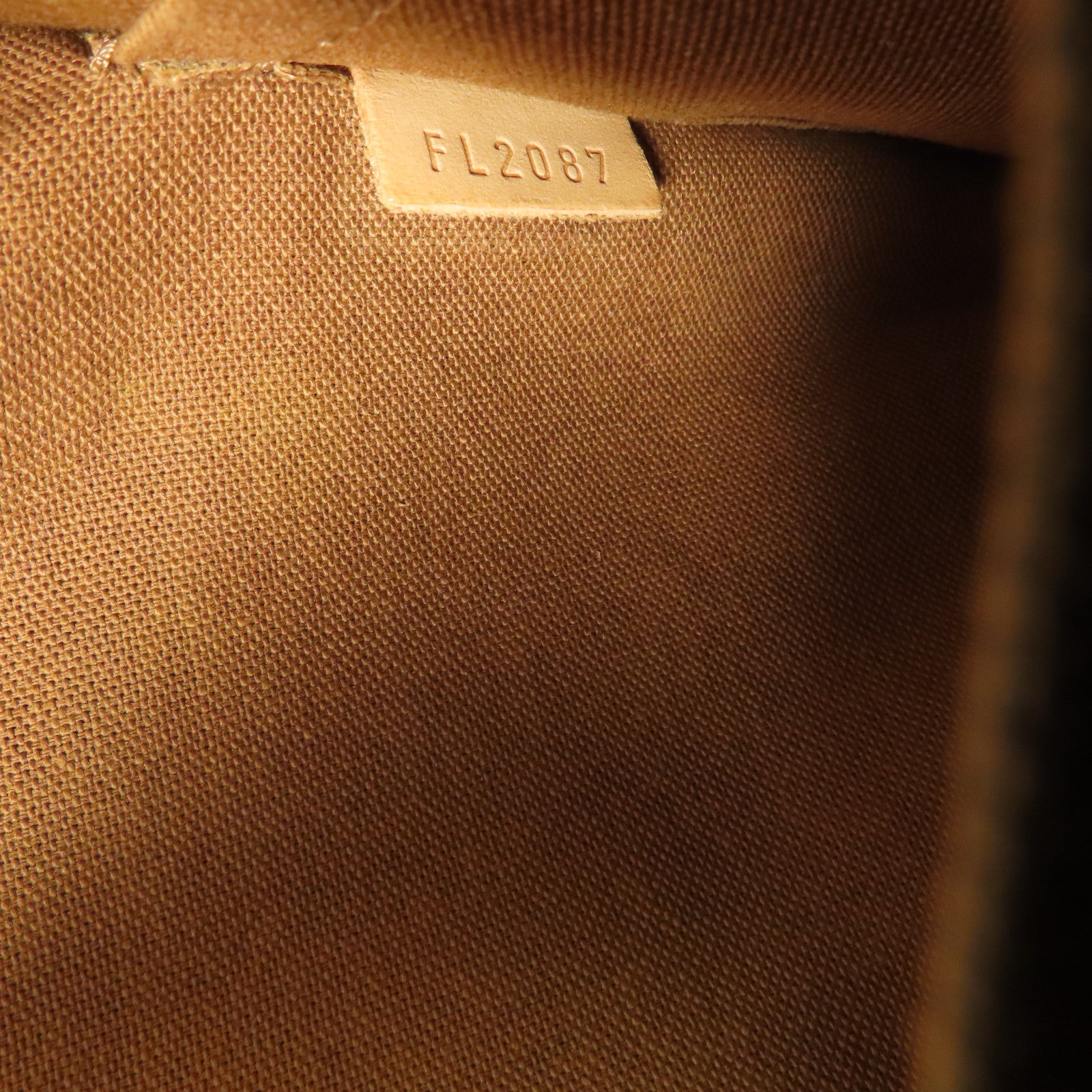 LOUIS VUITTON Monogram Popincourt Haut金扣肩背袋