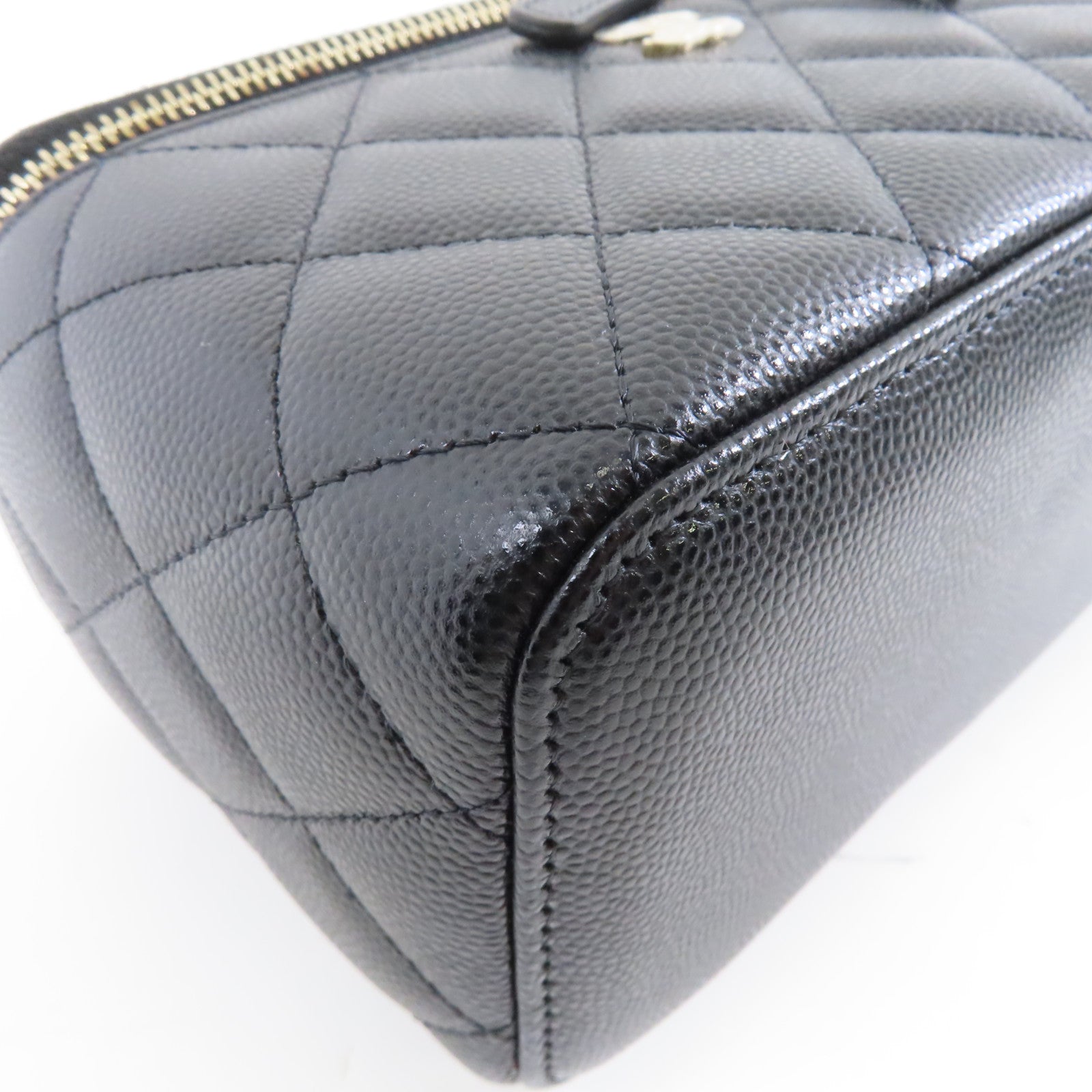 CHANEL 菱格牛皮皮革Vanity Case金扣鏈帶肩背袋黑色