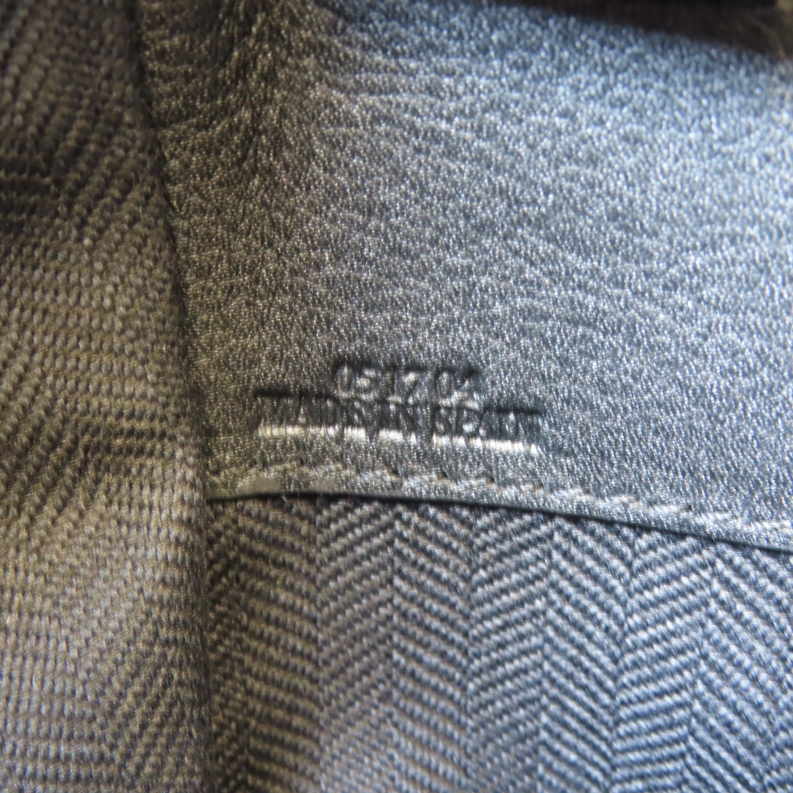 LOEWE 【激減優惠】牛皮皮革Hammock Bag銀扣手挽肩背兩用袋黑色/紅色