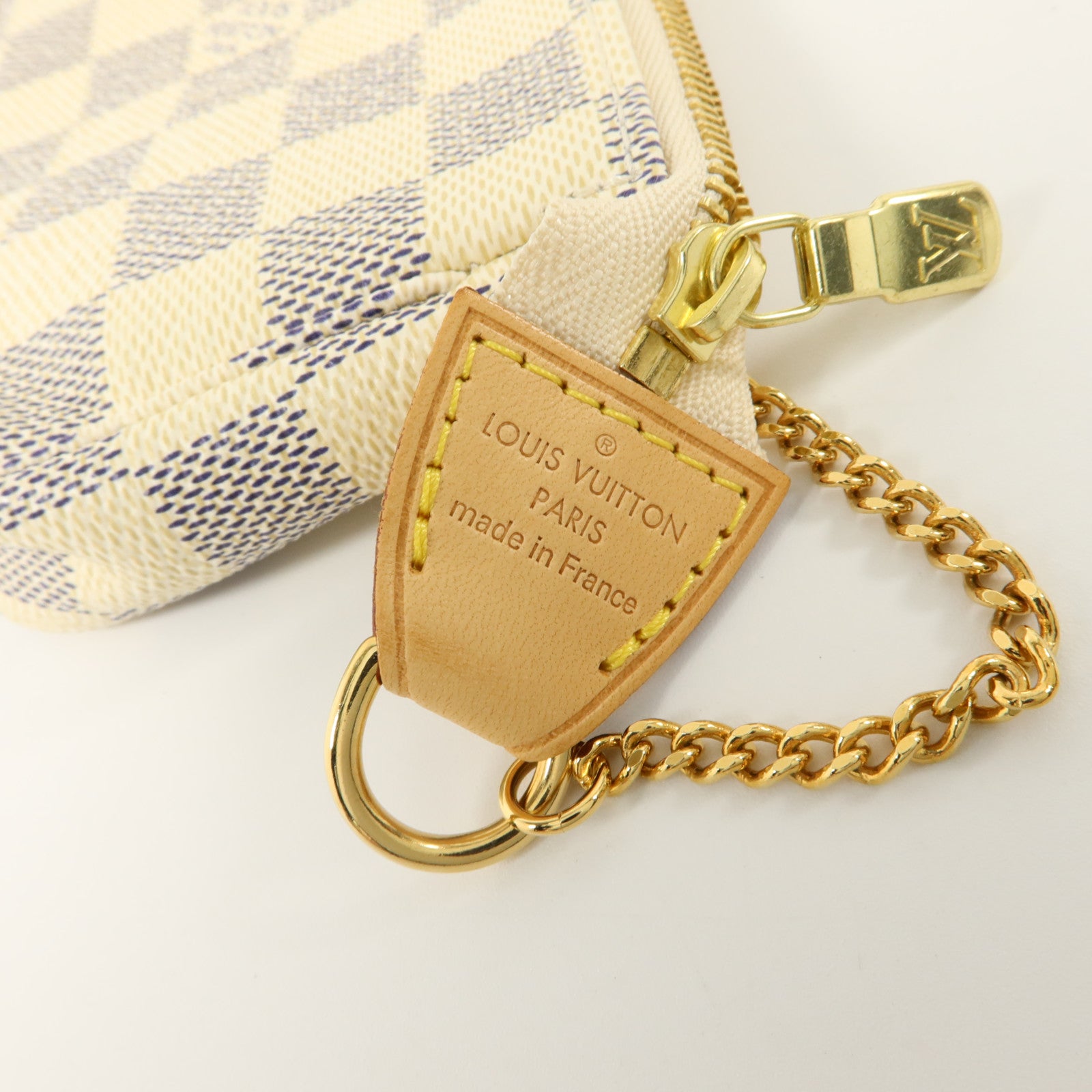 LOUIS VUITTON Damier Azur Mini Pochette Accessories金扣鏈帶手挽袋