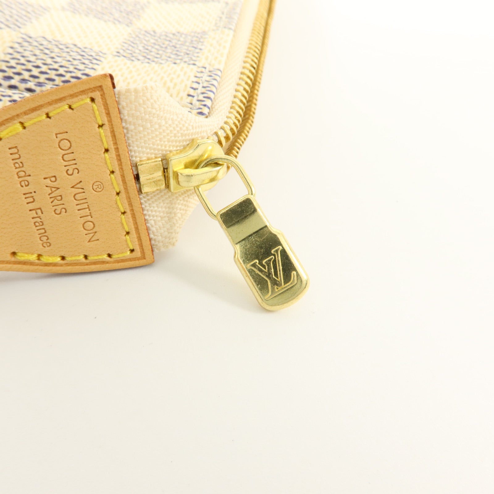 LOUIS VUITTON Damier Azur Mini Pochette Accessories金扣鏈帶手挽袋