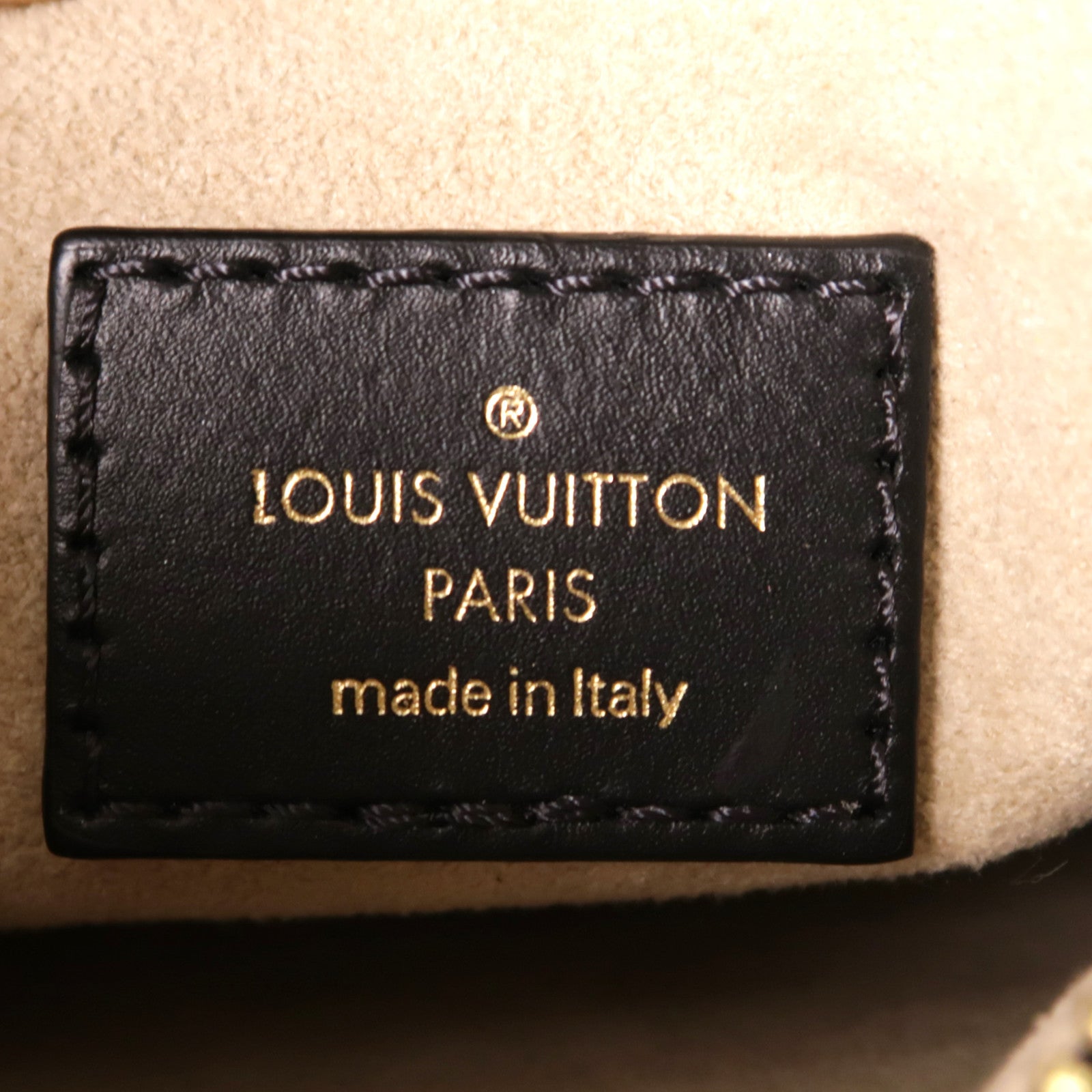 LOUIS VUITTON LV SHW Crafty NeoNoe MM Shoulder Bag M45362 Monogram Giant Red