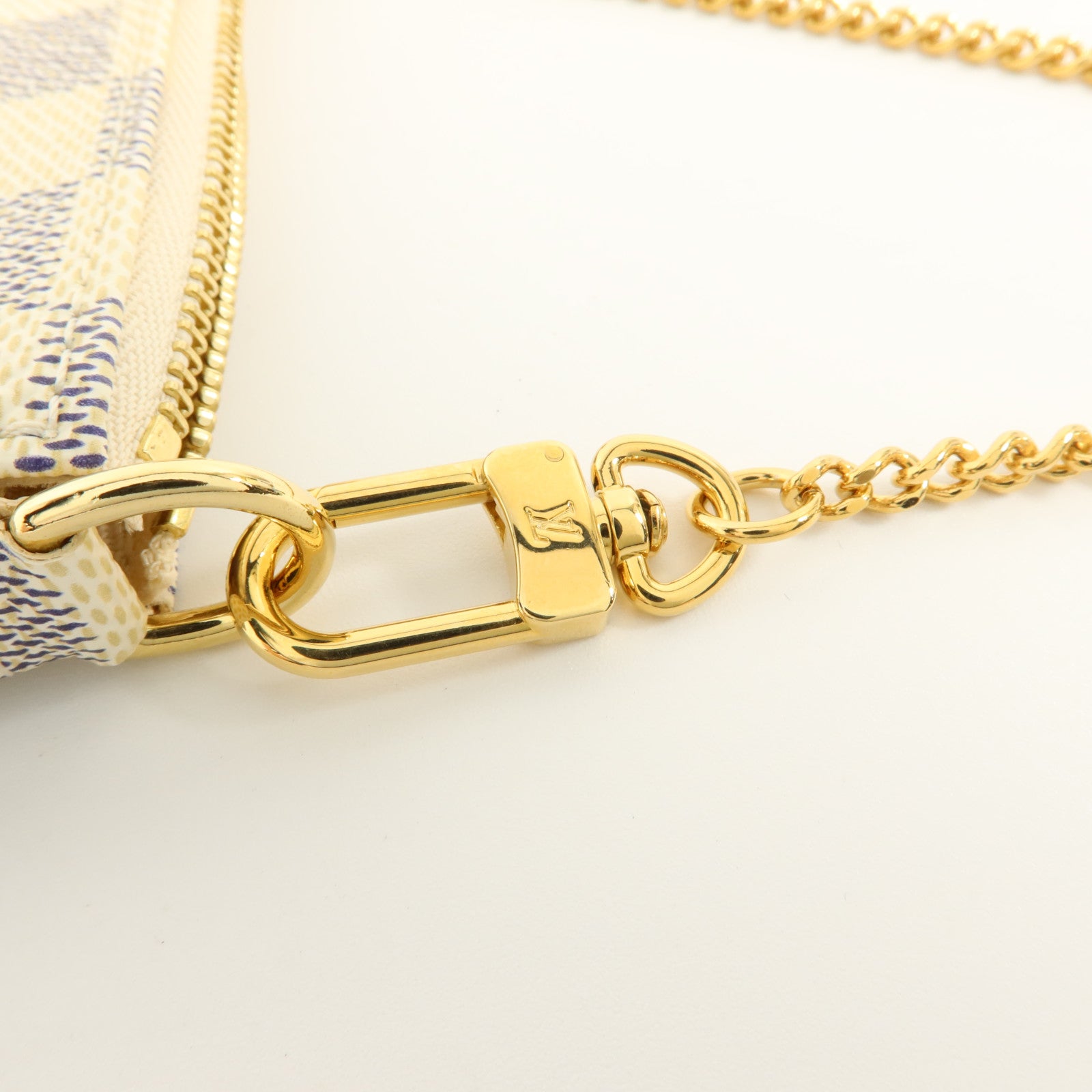 LOUIS VUITTON Damier Azur Mini Pochette Accessories金扣鏈帶手挽袋