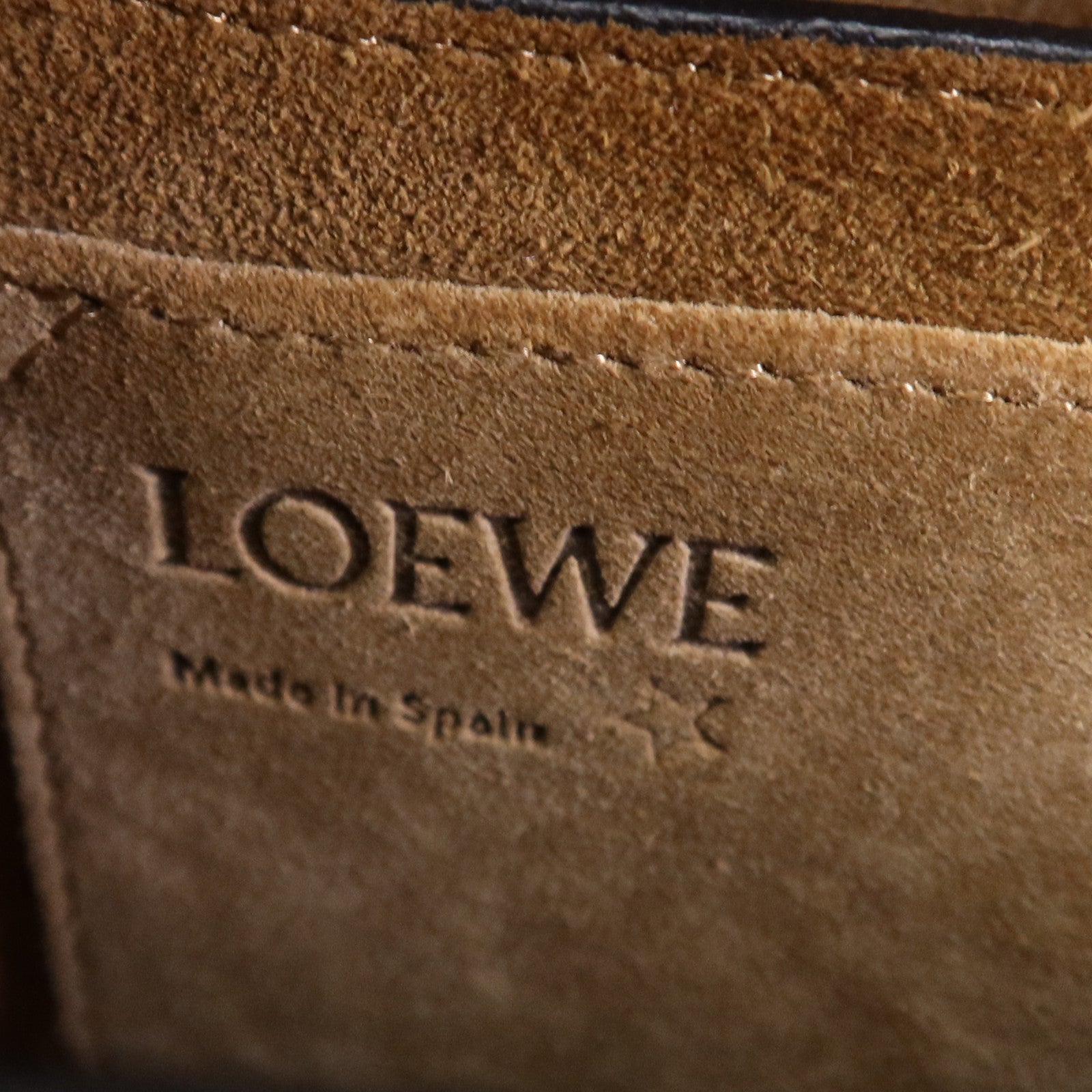 LOEWE 【激減優惠】牛皮皮革Gate金扣手挽袋