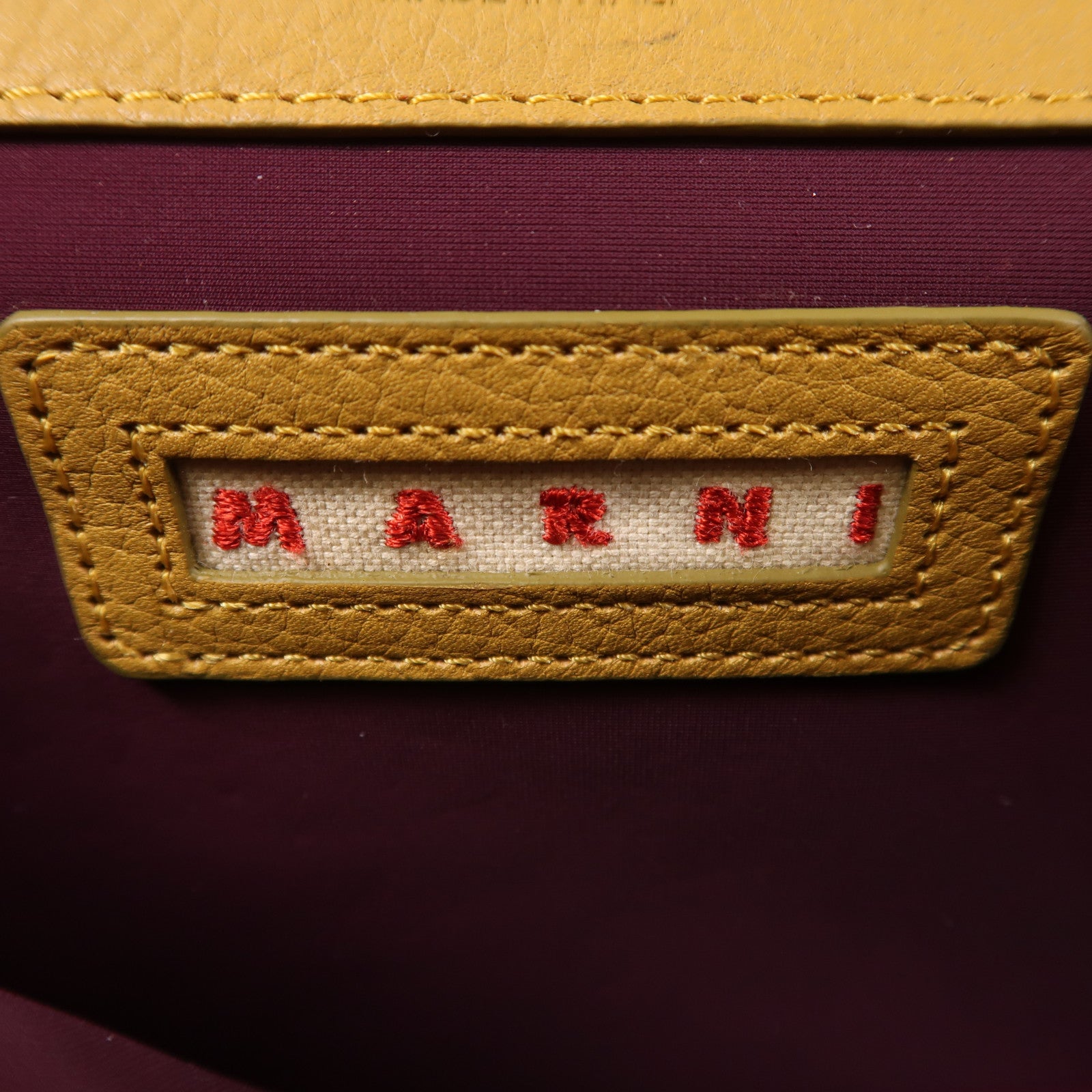 Martin 牛皮皮革Trunk金扣肩背袋