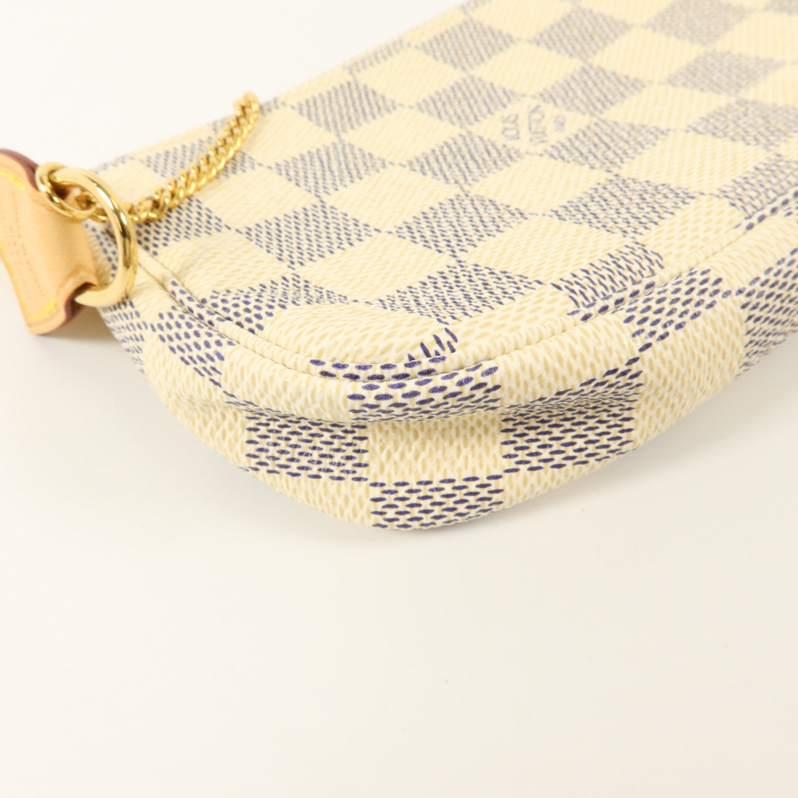 LOUIS VUITTON Damier Azur Mini Pochette Accessories金扣鏈帶手挽袋