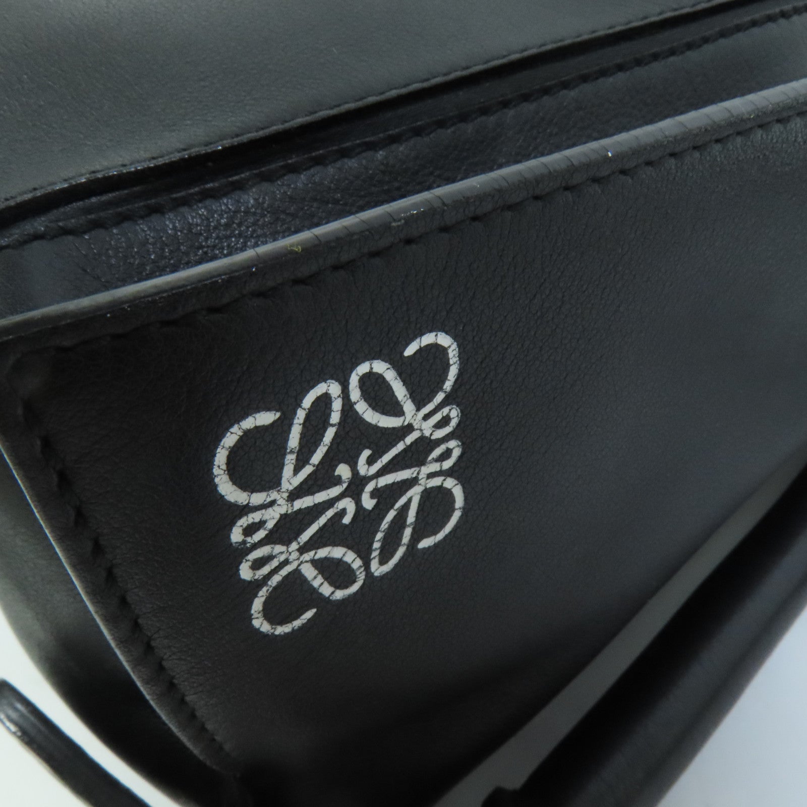 LOEWE 牛皮皮革Puzzle Medium手挽肩背兩用袋