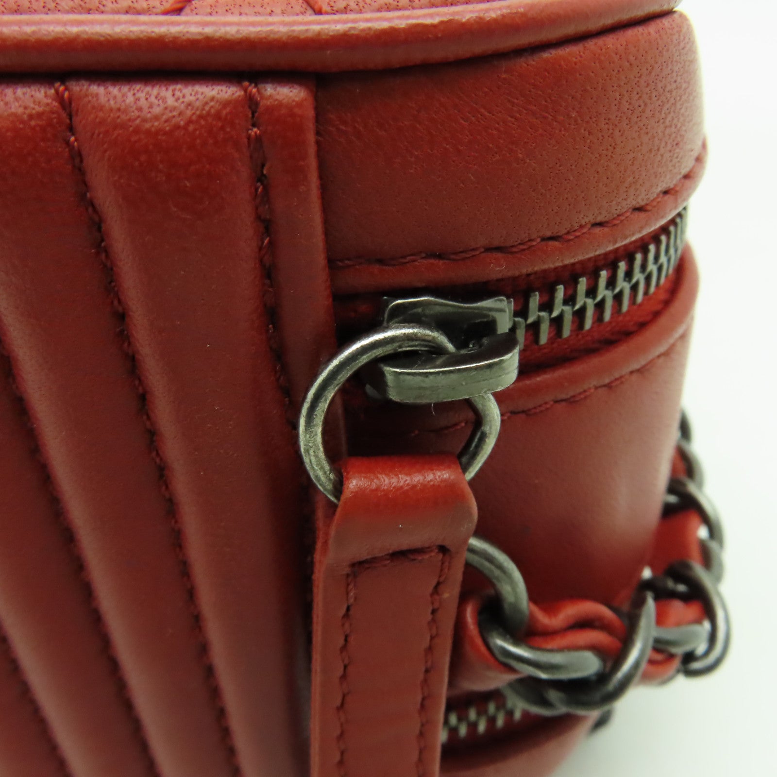 CHANEL 牛皮皮革Coco Boy Camera Bag銀扣鏈帶肩背袋紅色