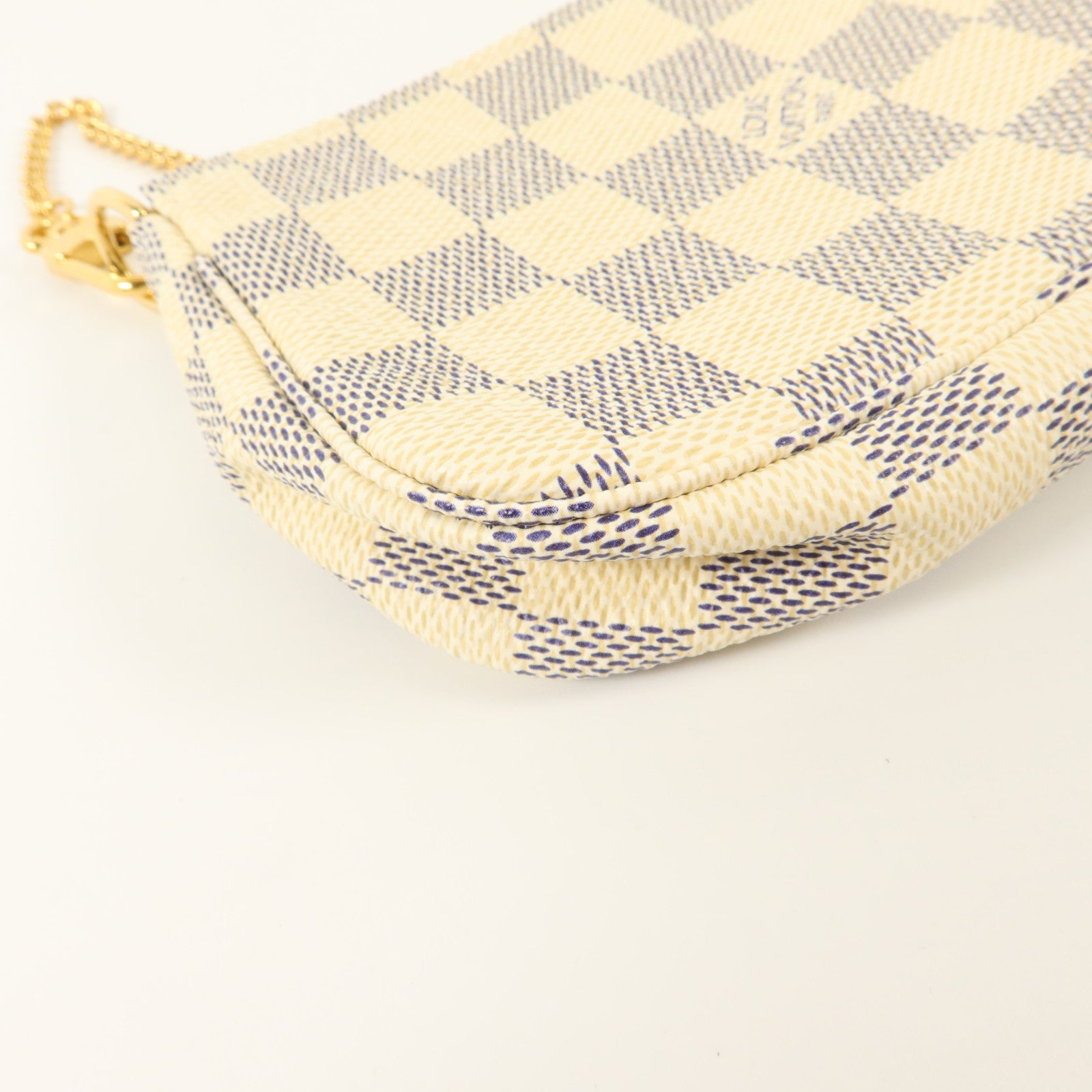 LOUIS VUITTON Damier Azur Mini Pochette Accessories金扣鏈帶手挽袋