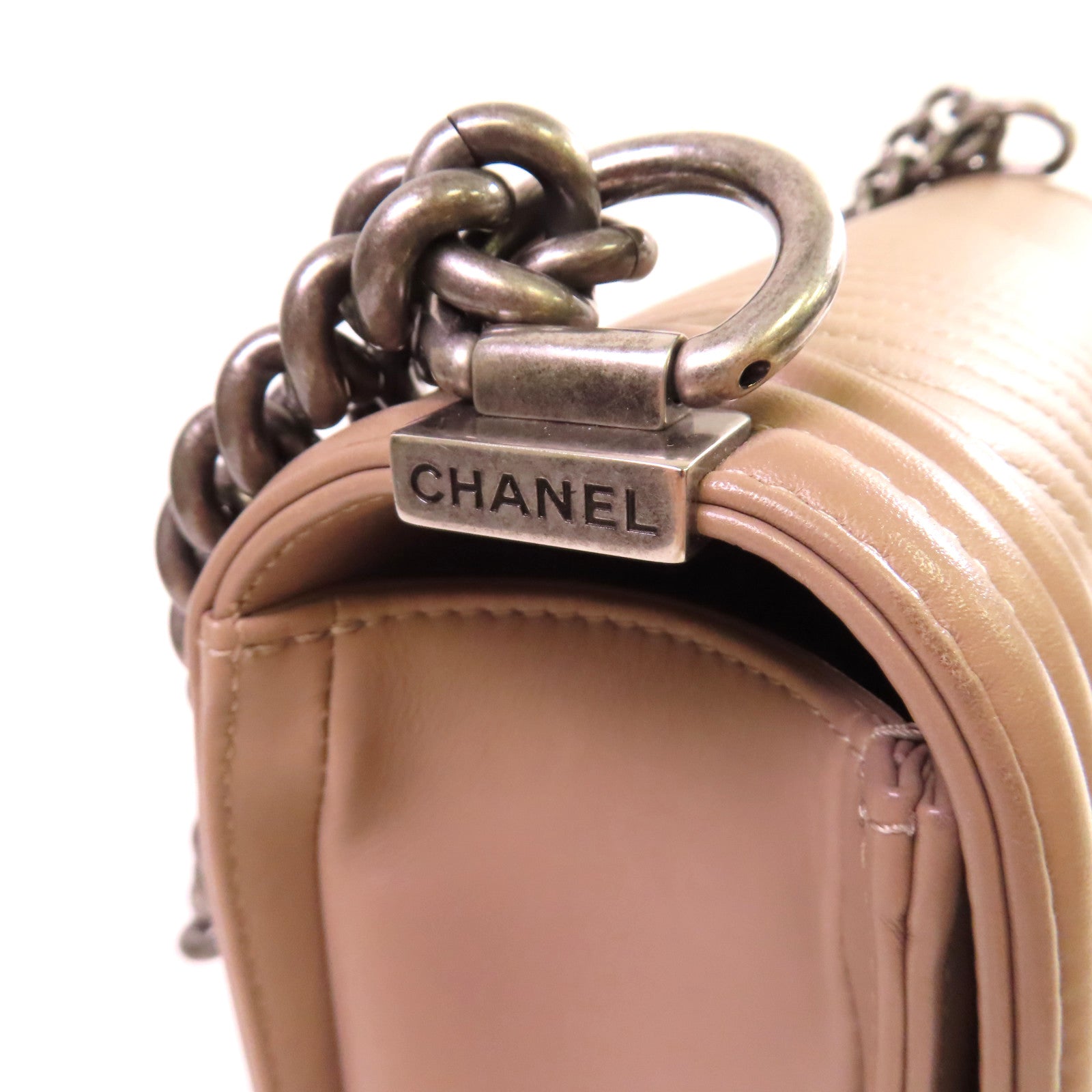 CHANEL 【激減優惠】斜紋羊皮皮革Boy Chanel 28cm Chain Shoulder Bag銀扣鏈帶肩背袋淺啡色