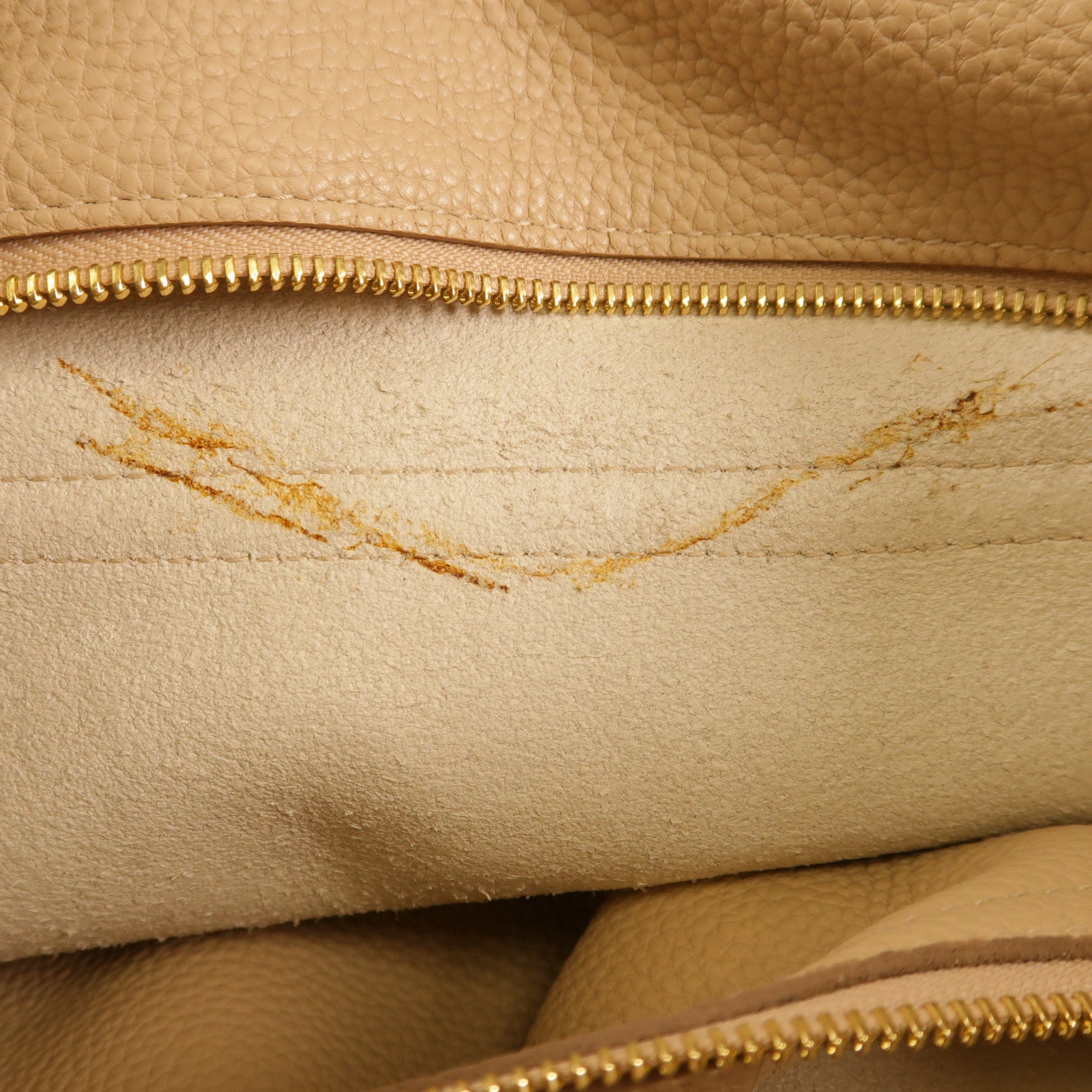 Salvatore Ferragamo 【激減優惠】牛皮皮革Shoulder Bag金扣肩背袋米色