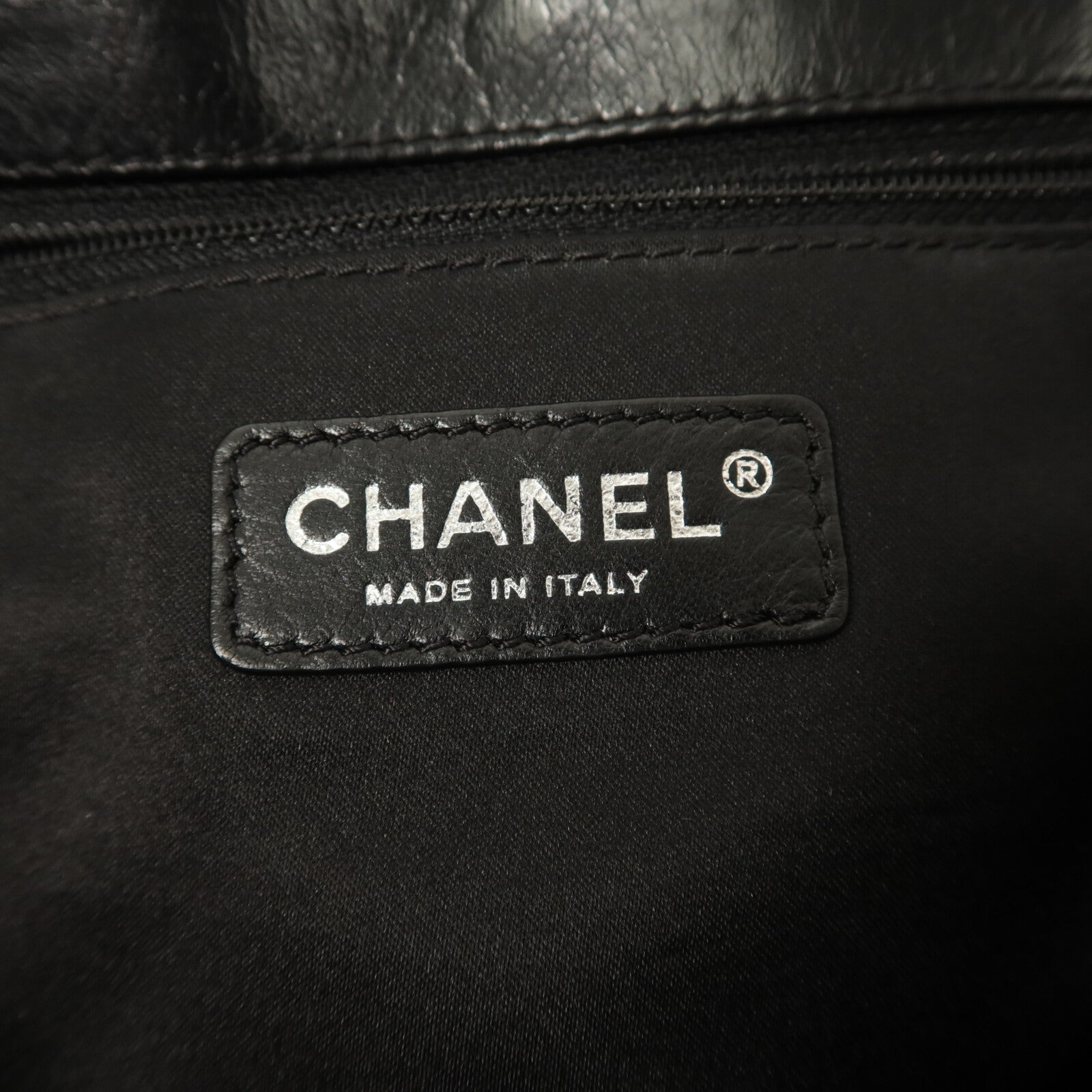 CHANEL 牛皮皮革Twisted Flap Bag鏈帶肩背袋