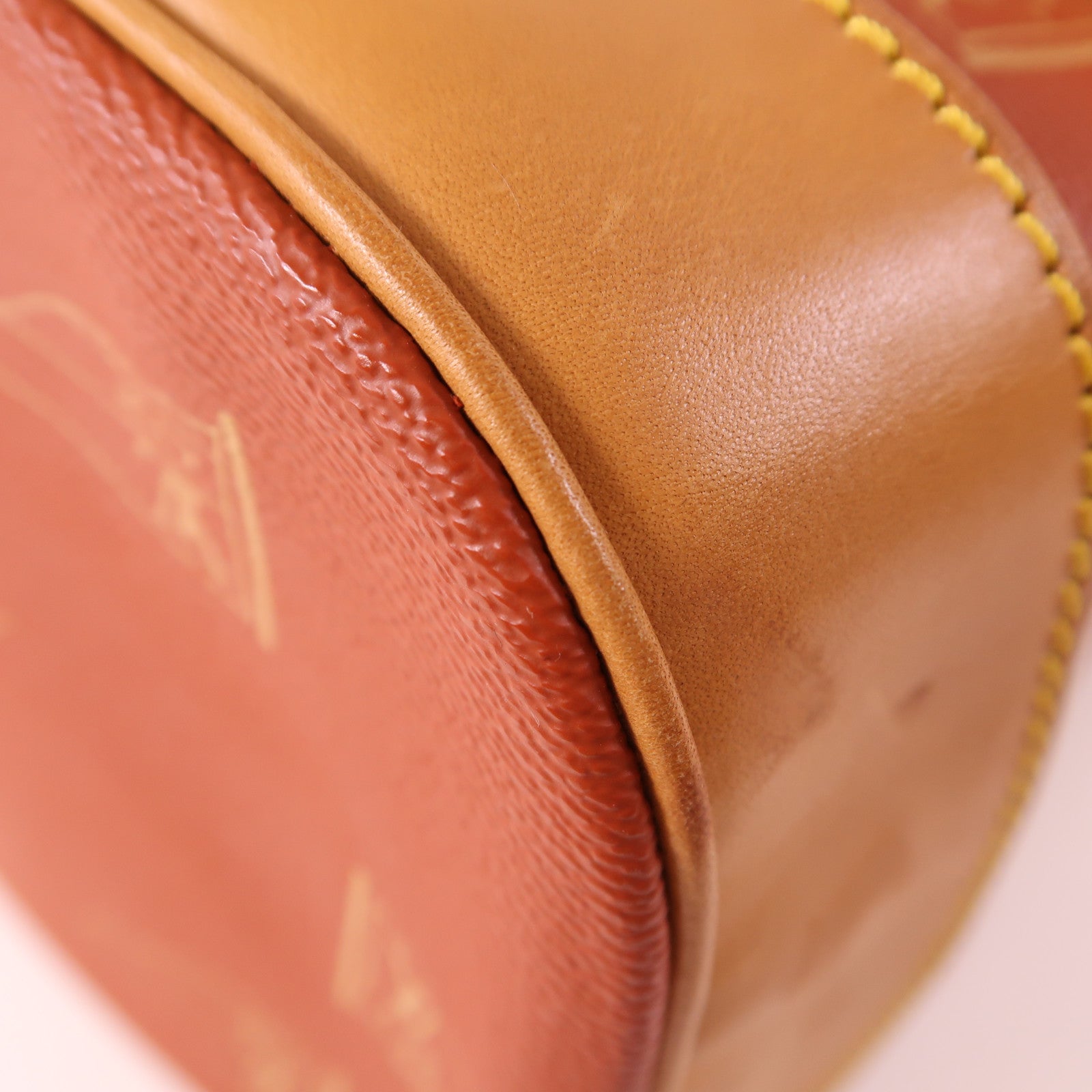 LOUIS VUITTON 牛皮皮革Cup Saint Tropez金扣肩背袋