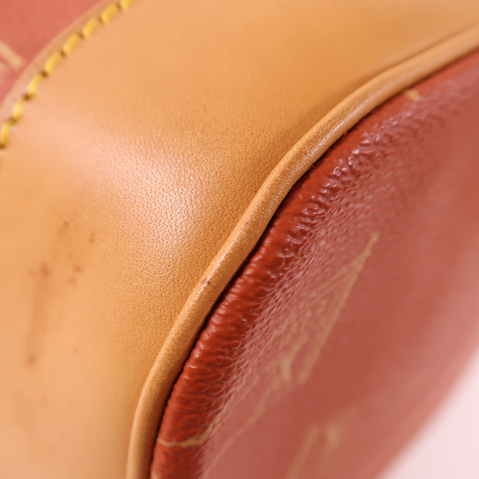 LOUIS VUITTON 牛皮皮革Cup Saint Tropez金扣肩背袋