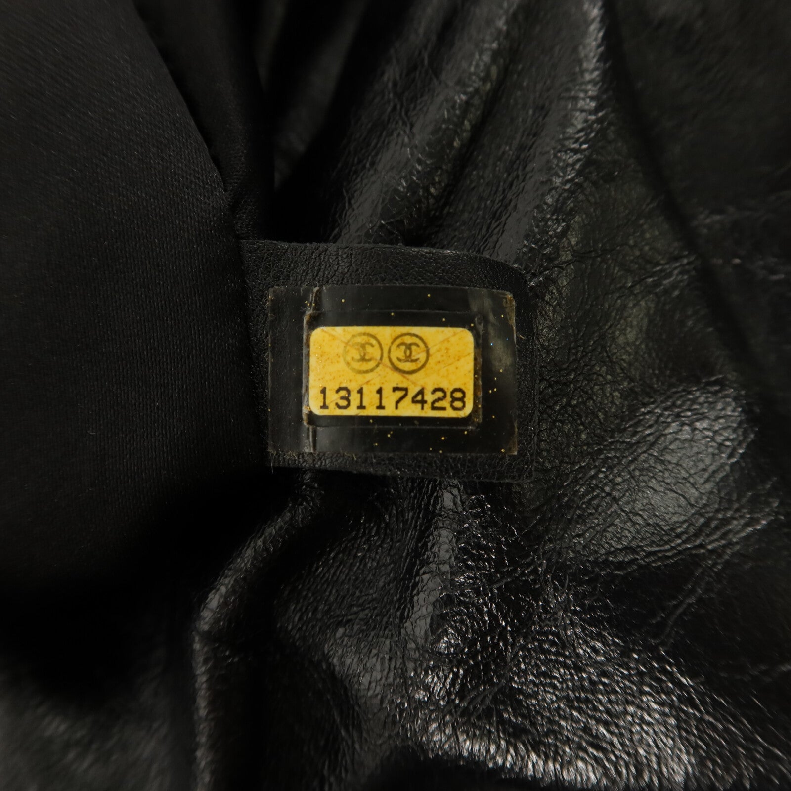 CHANEL 牛皮皮革Twisted Flap Bag鏈帶肩背袋