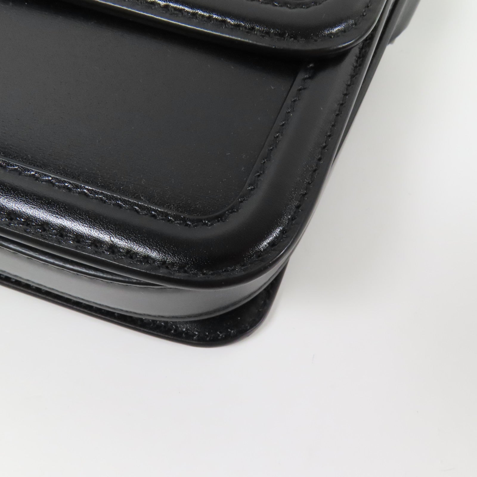 SAINT LAURENT 皮革Shoulder Bag銀扣肩背袋