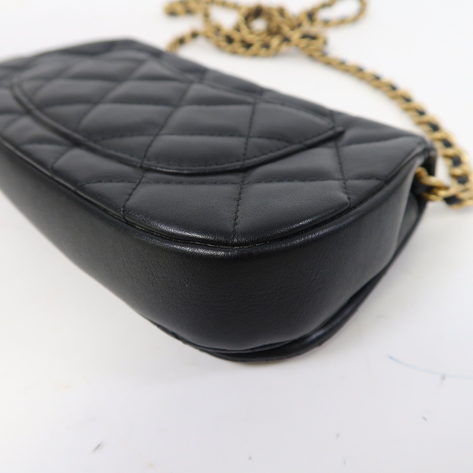 CHANEL 菱格羊皮皮革Chain Shoulder金扣鏈帶肩背袋黑色